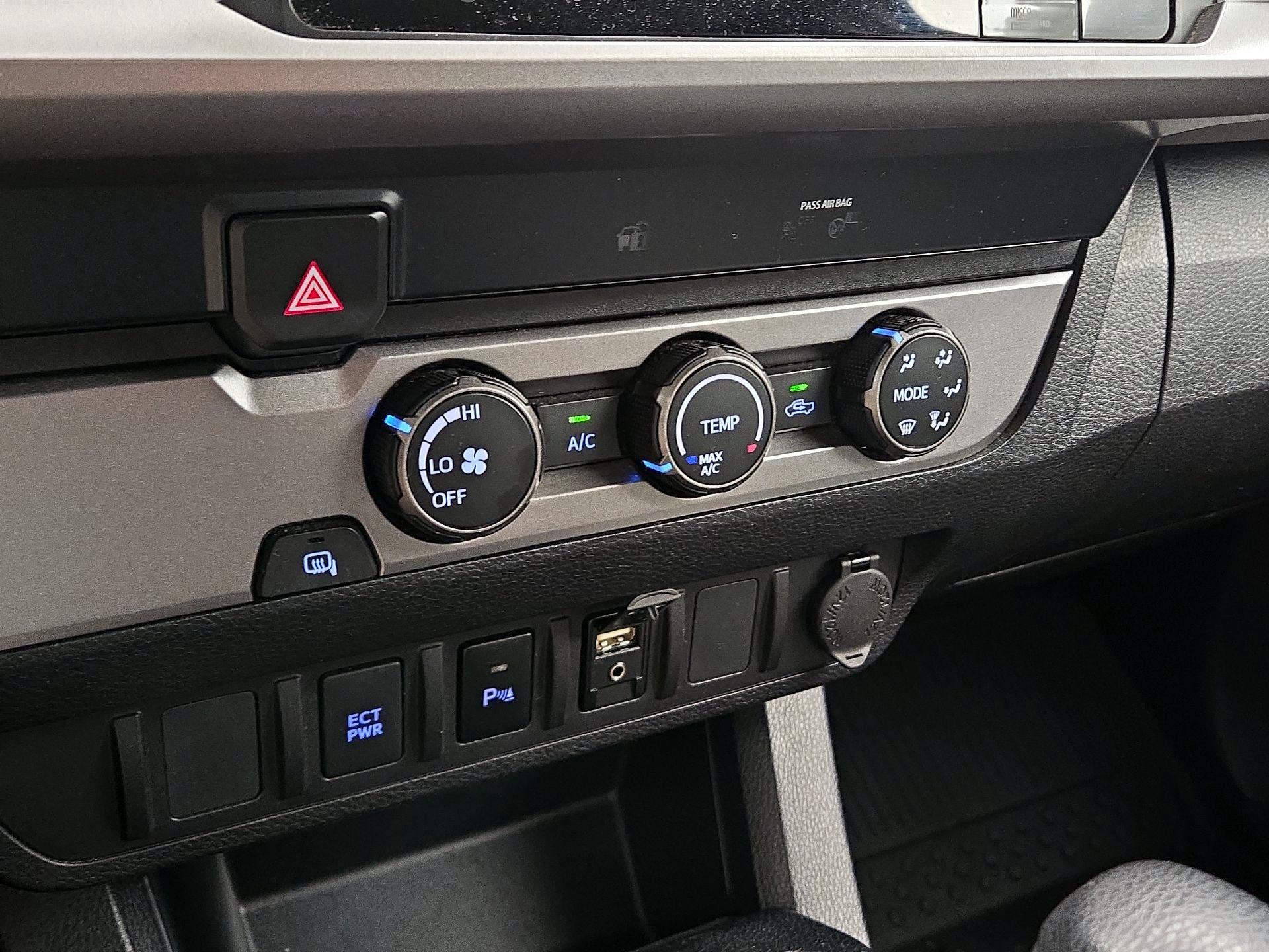 Thumbnail: 2019 Toyota Tacoma - 16