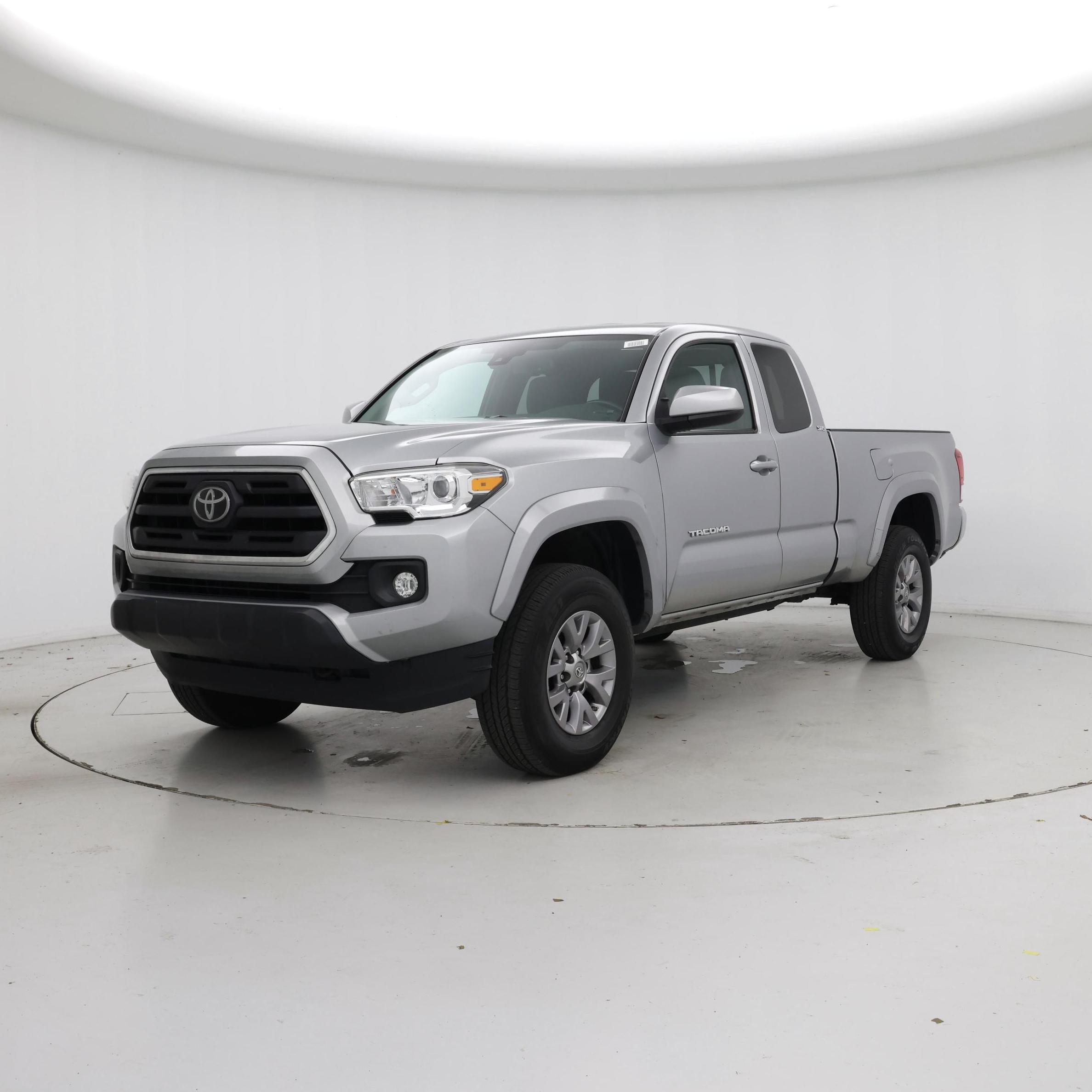 Thumbnail: 2019 Toyota Tacoma - 4