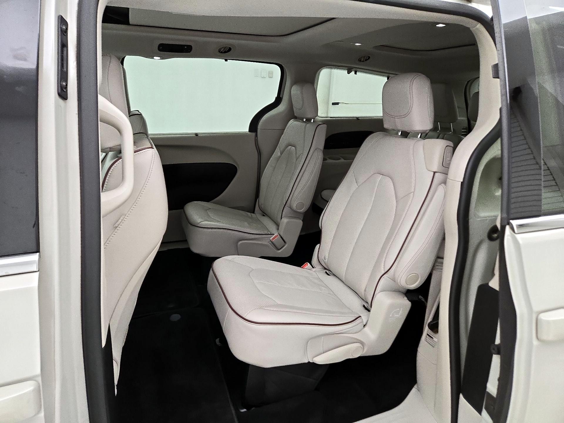 Thumbnail: 2020 Chrysler Pacifica - 20