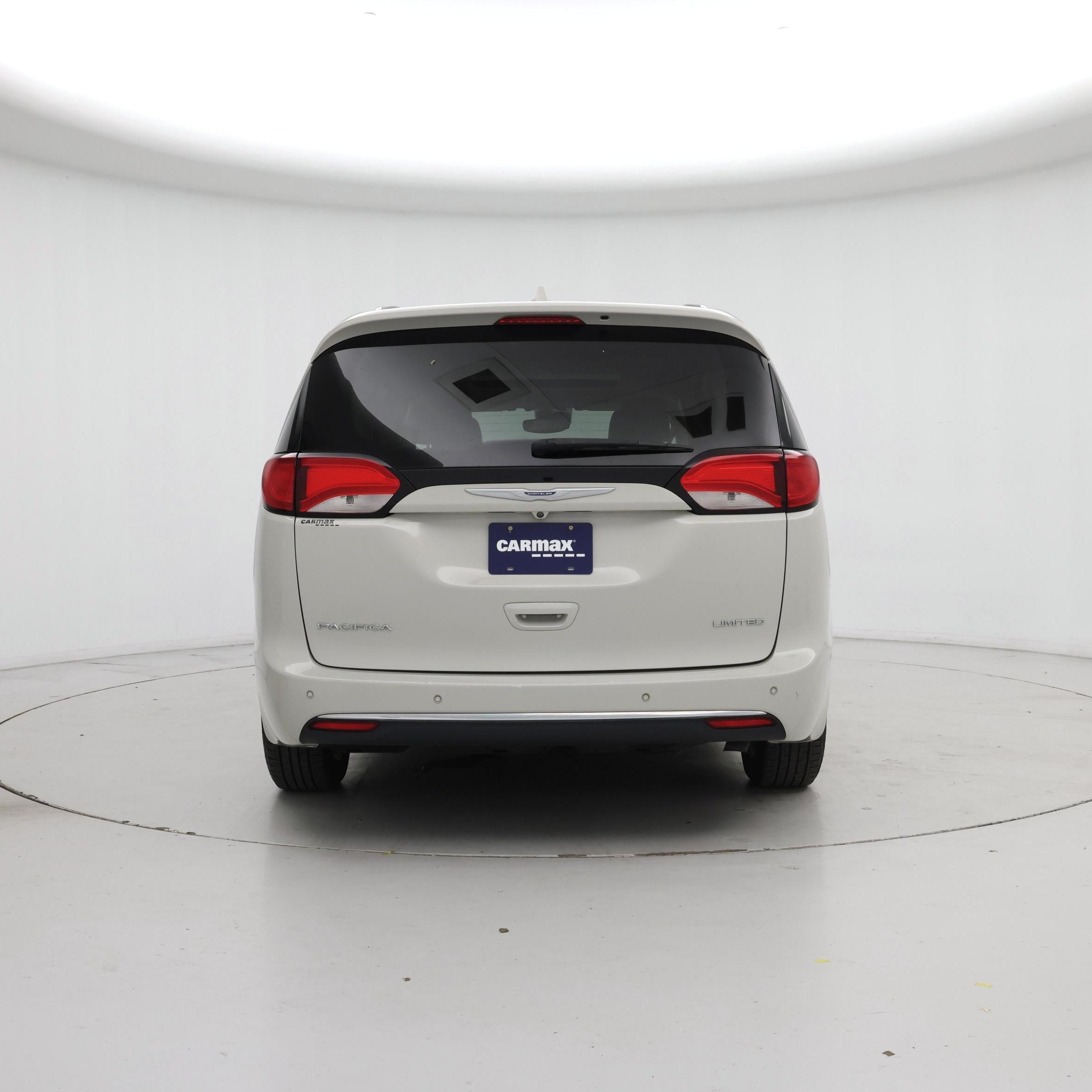 Thumbnail: 2020 Chrysler Pacifica - 6