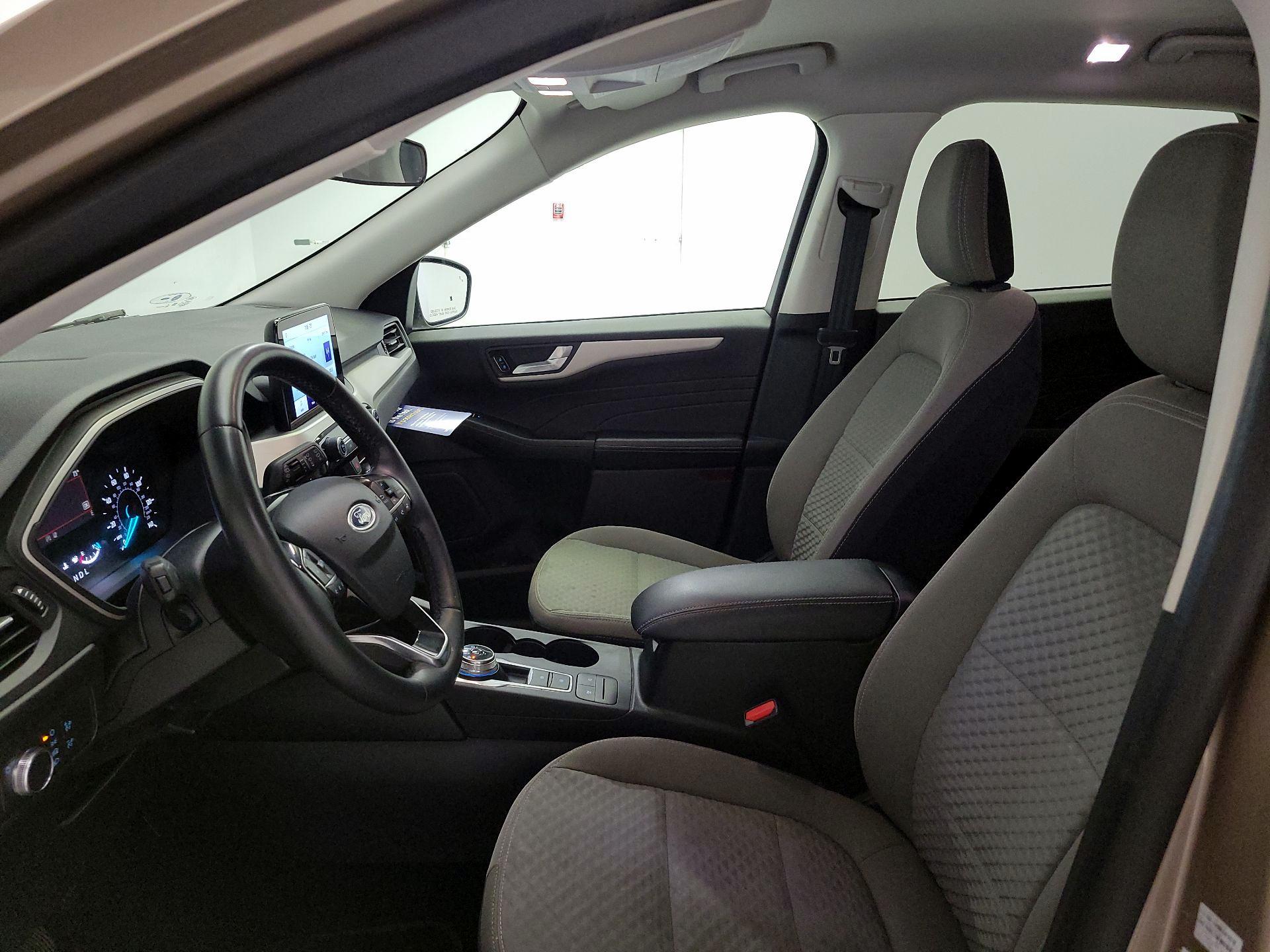 Thumbnail: 2021 Ford Escape - 11