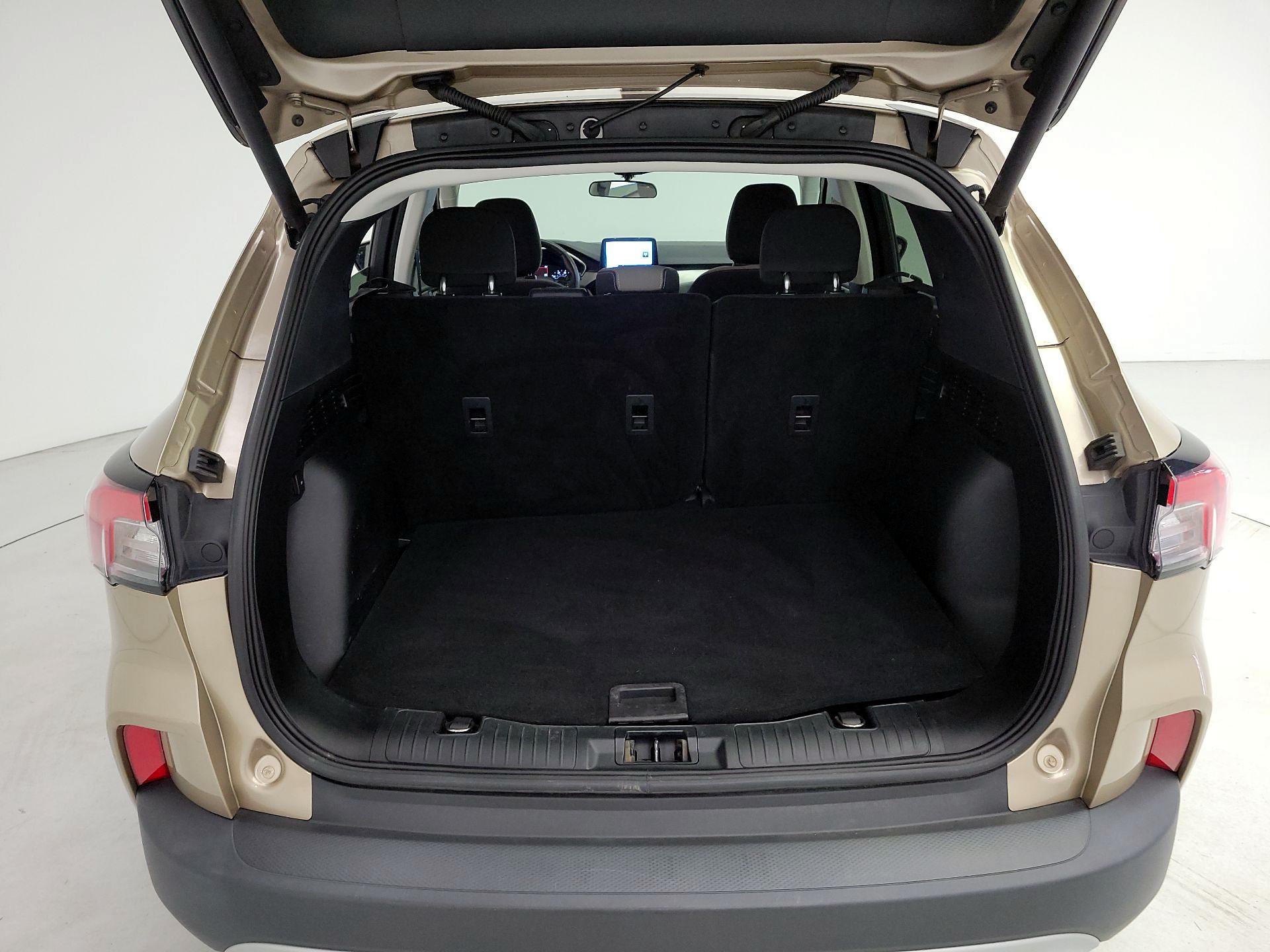 Thumbnail: 2021 Ford Escape - 20