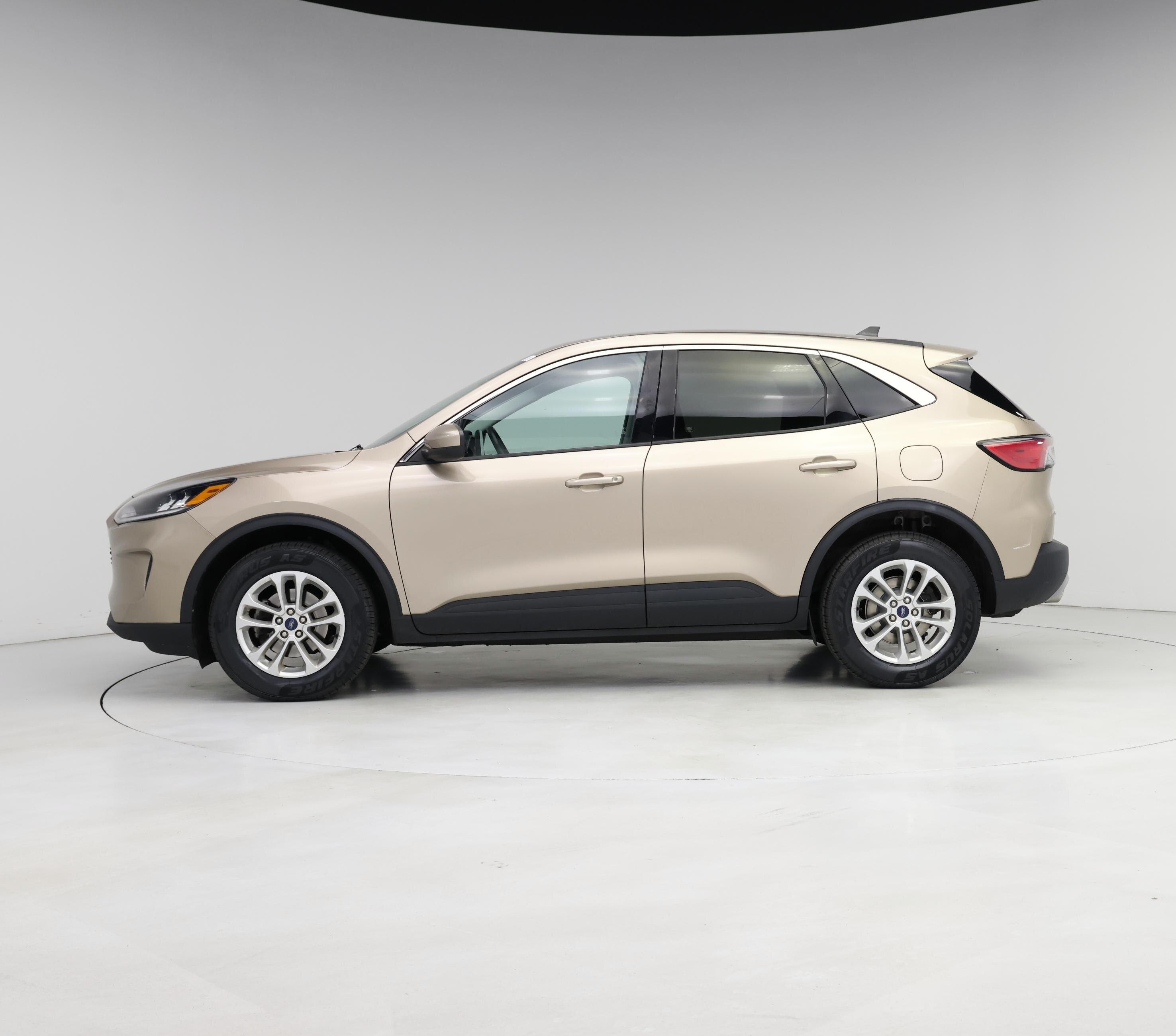 Thumbnail: 2021 Ford Escape - 3