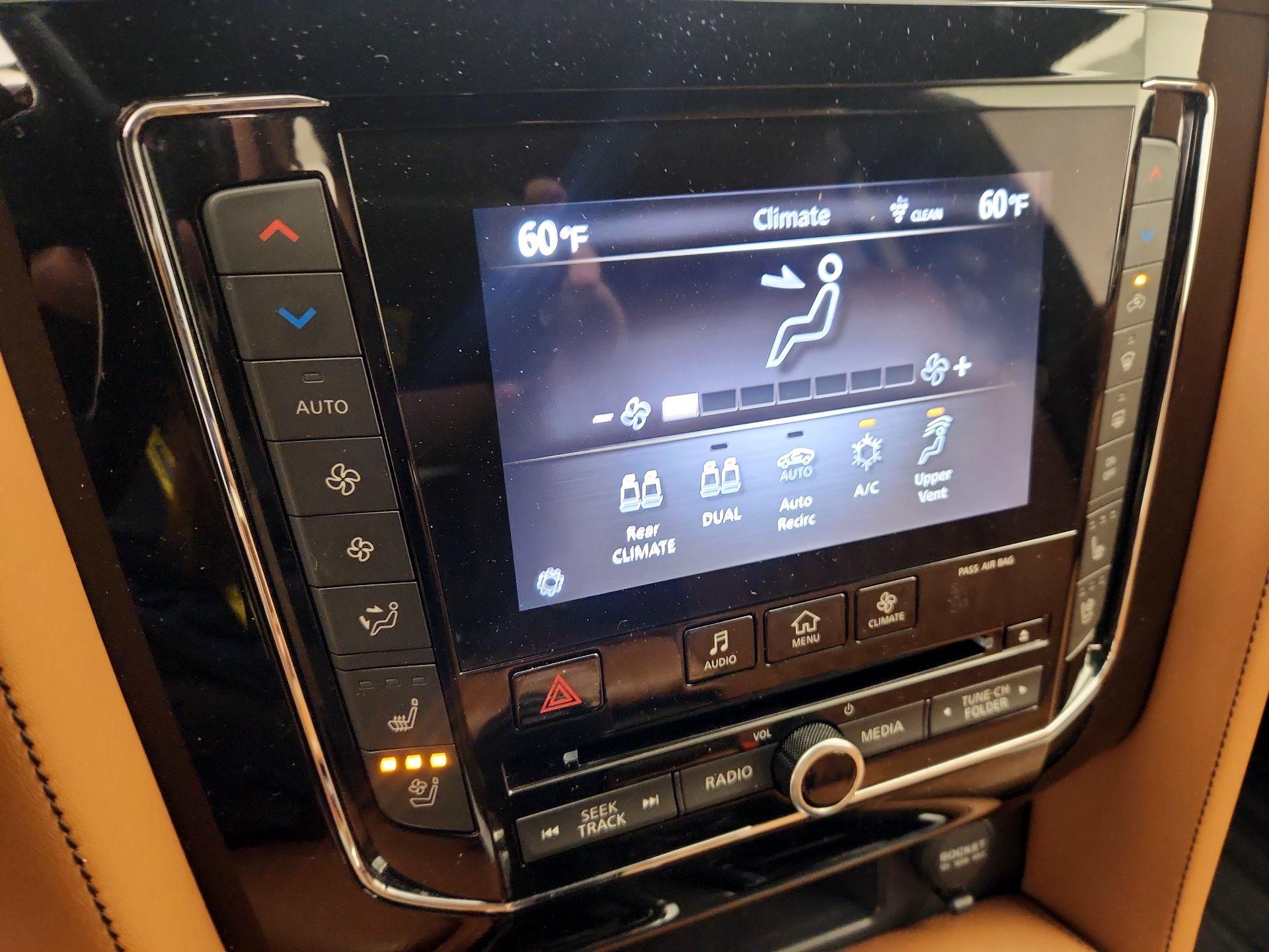Thumbnail: 2021 INFINITI QX80 - 17