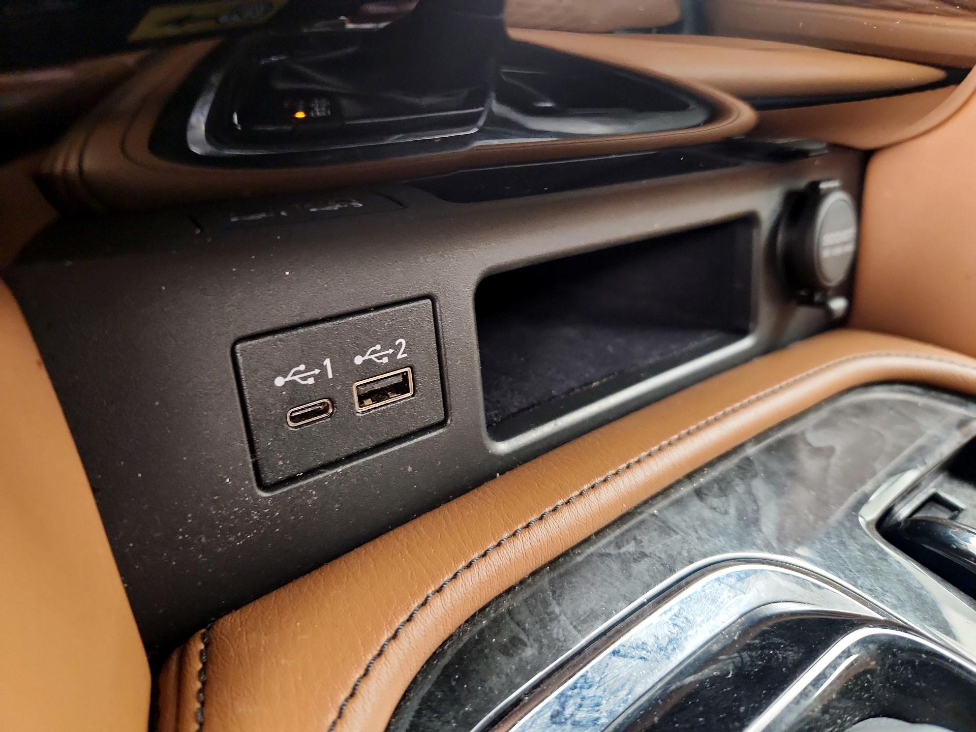 Thumbnail: 2021 INFINITI QX80 - 19