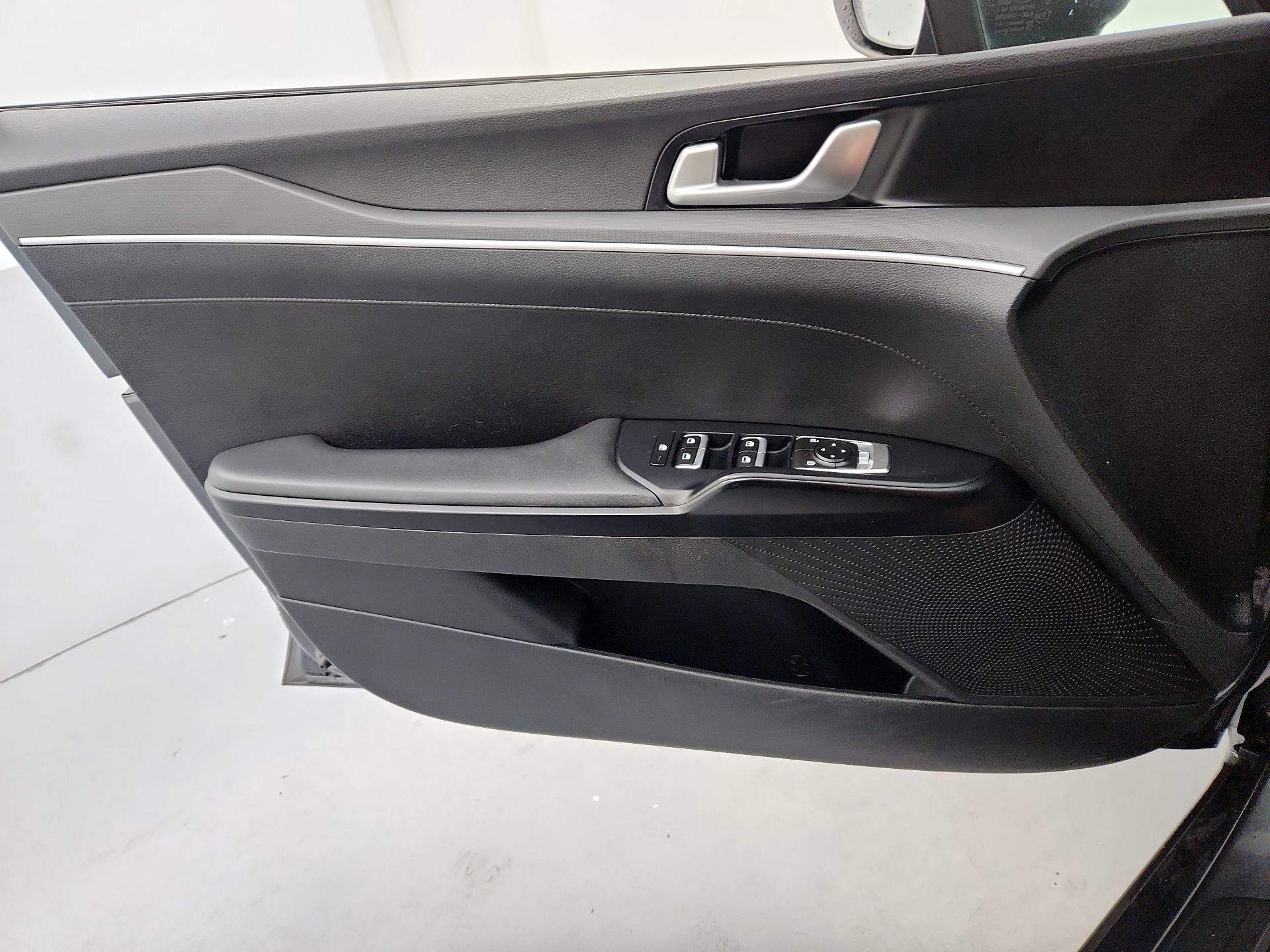 Thumbnail: 2021 Kia K5 - 12