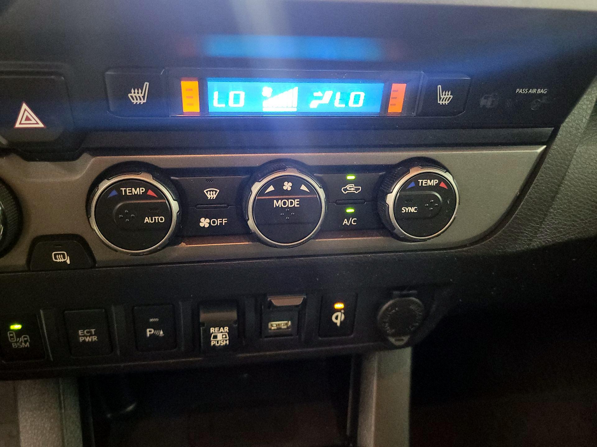 Thumbnail: 2021 Toyota Tacoma - 17