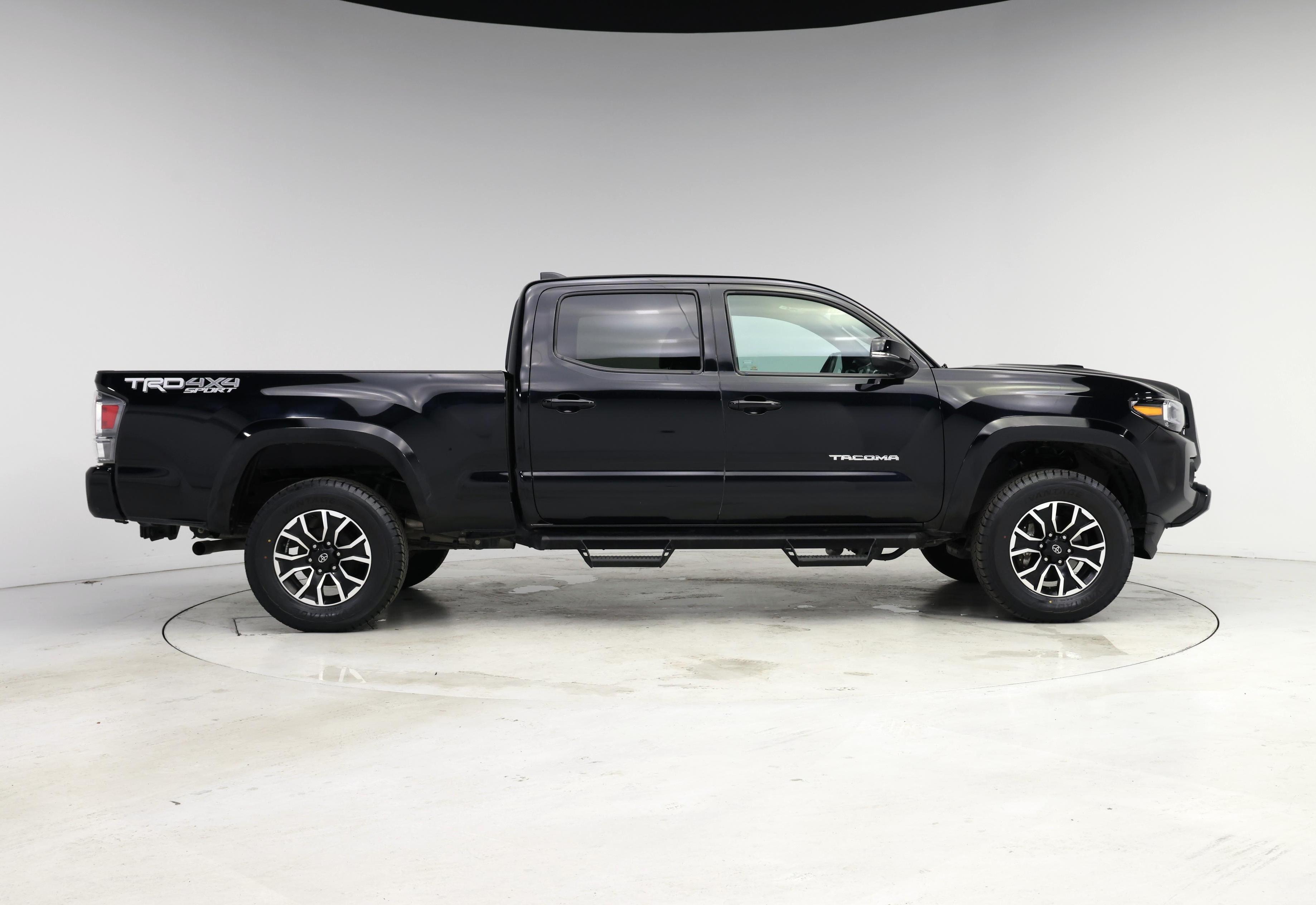 Thumbnail: 2021 Toyota Tacoma - 7