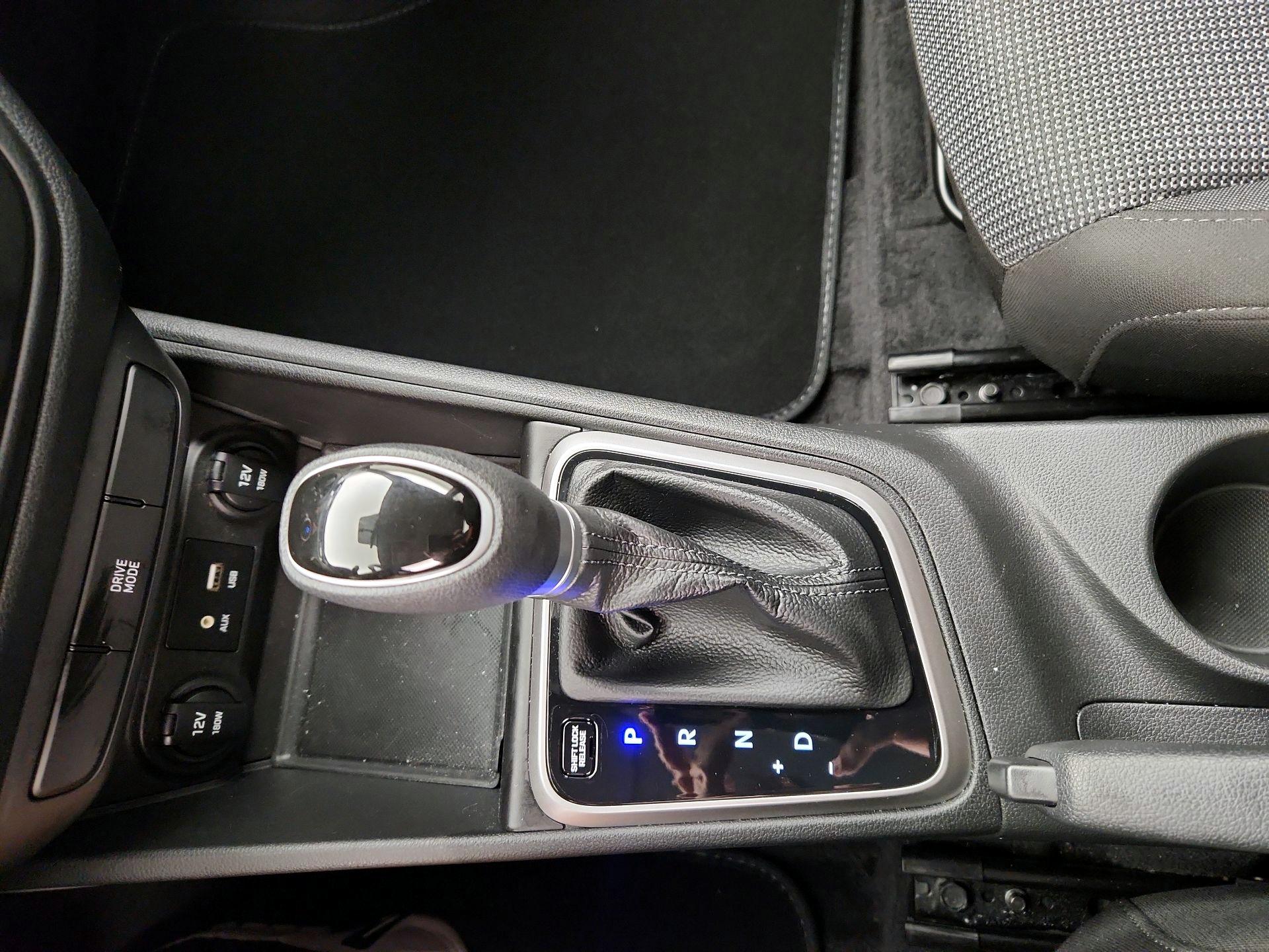 Thumbnail: 2022 Hyundai Accent - 17