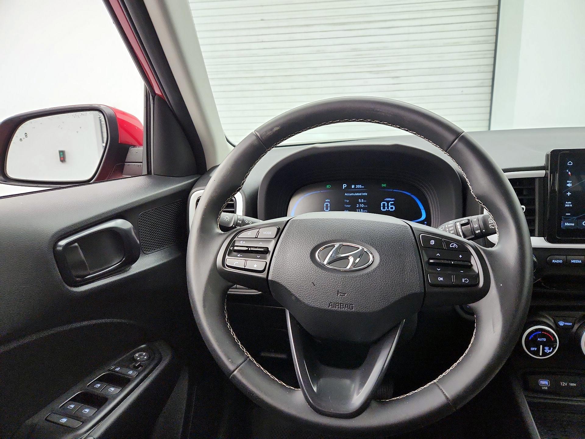 Thumbnail: 2023 Hyundai Venue - 10