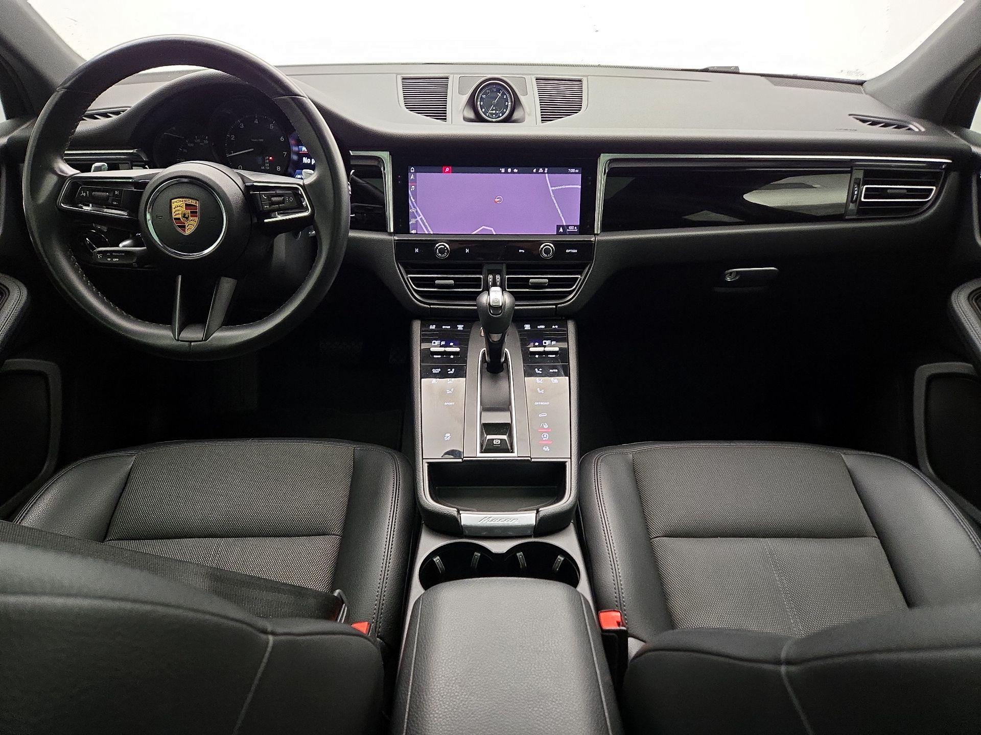 Thumbnail: 2022 Porsche Macan - 9