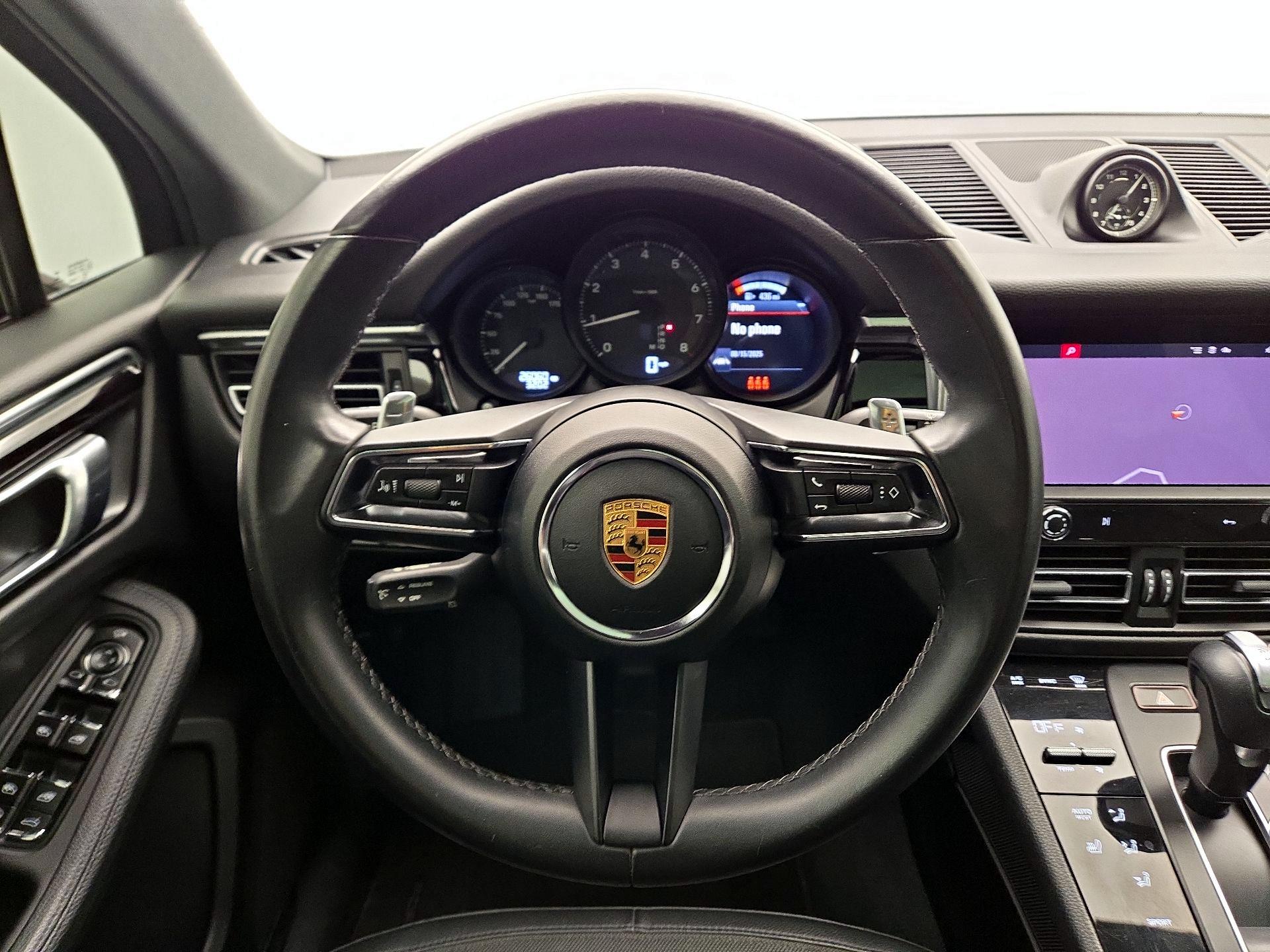 Thumbnail: 2022 Porsche Macan - 10