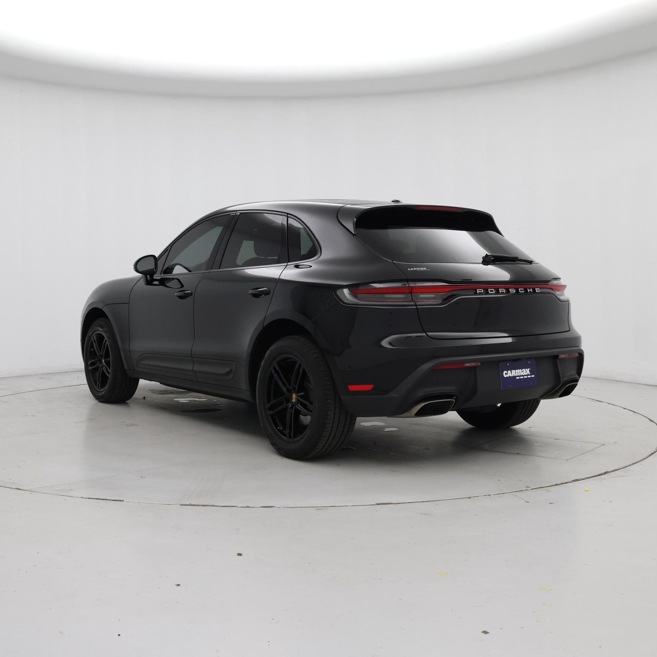 Thumbnail: 2022 Porsche Macan - 2