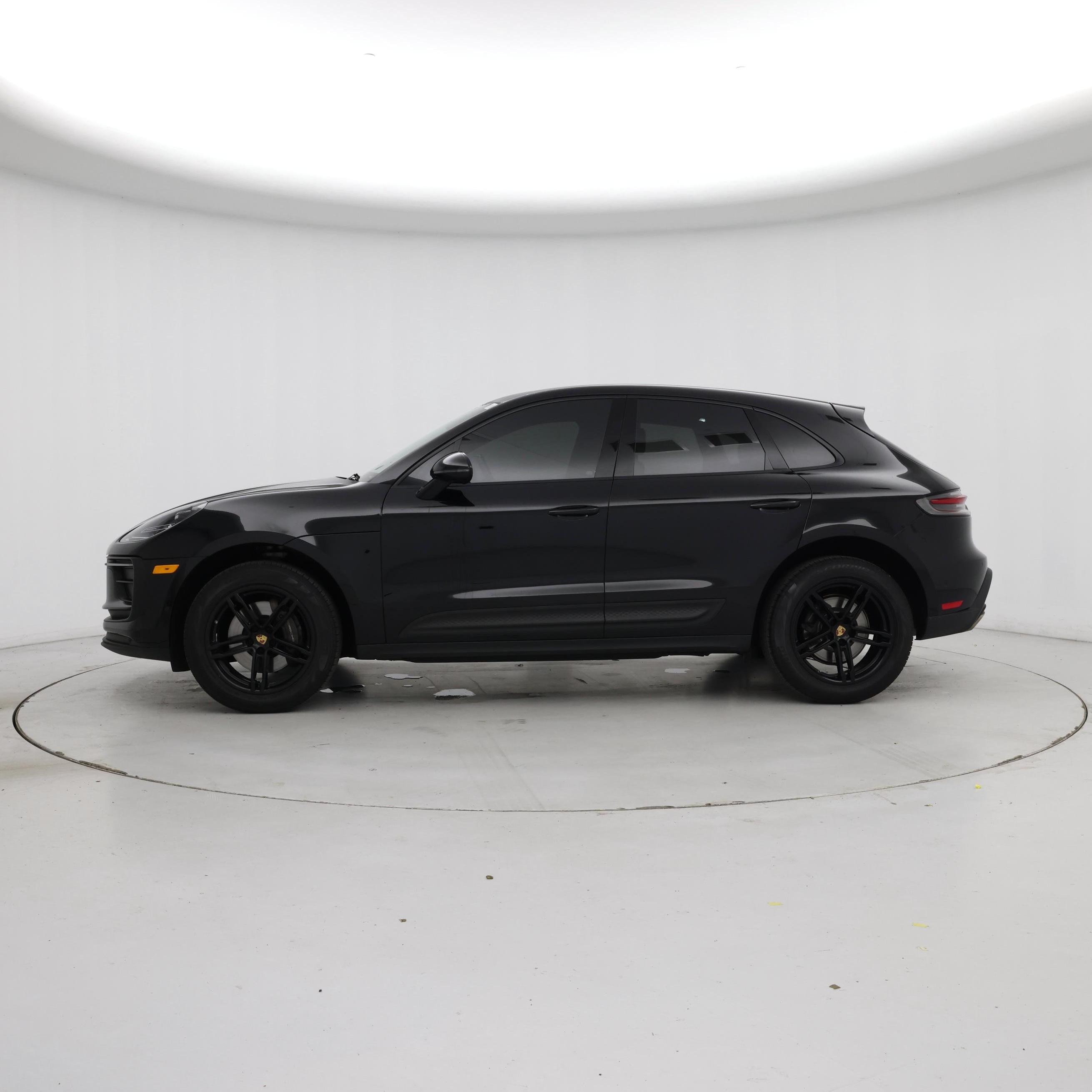 Thumbnail: 2022 Porsche Macan - 3