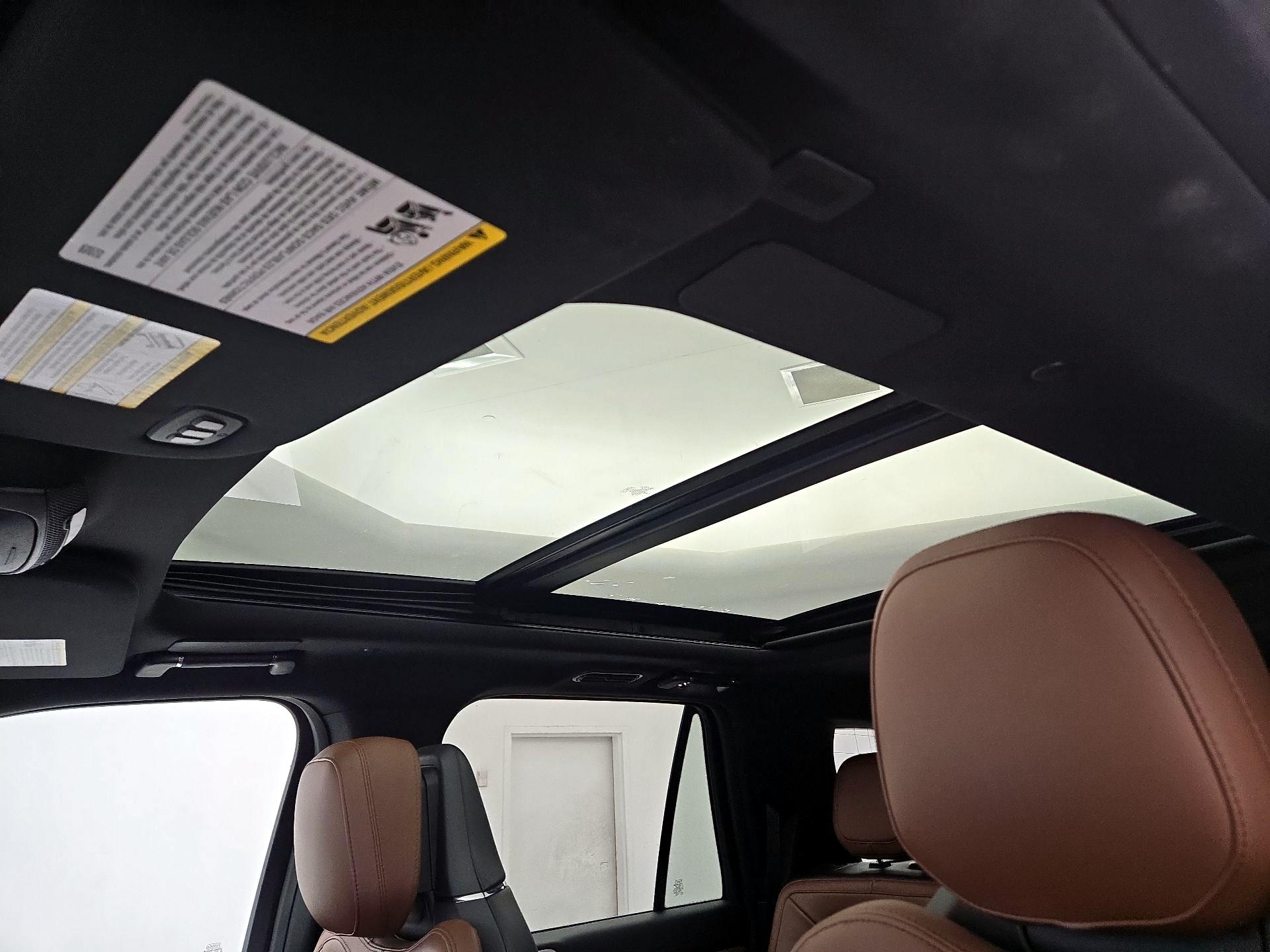 Thumbnail: 2024 Lincoln Navigator L - 20