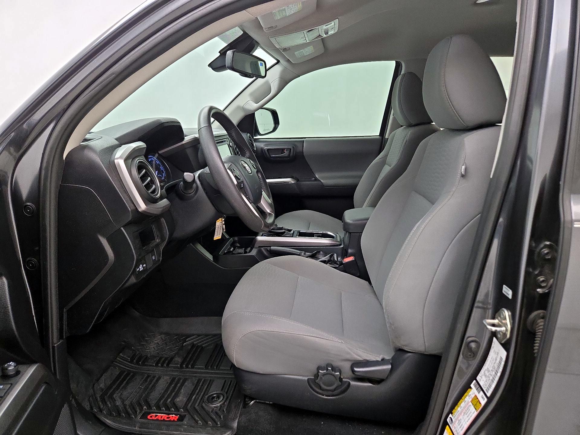Thumbnail: 2019 Toyota Tacoma - 11