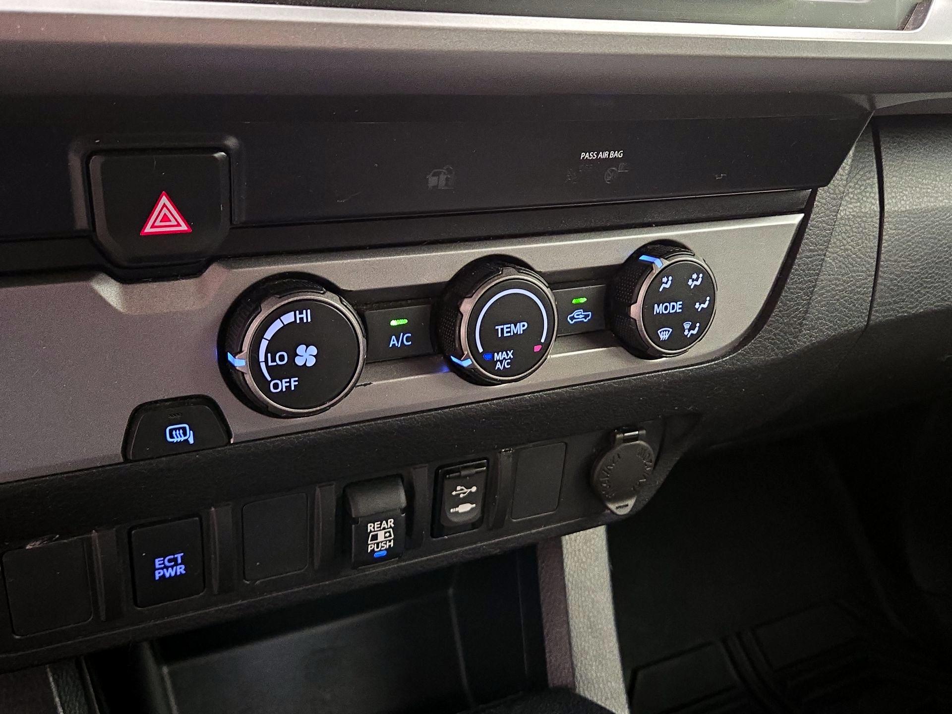 Thumbnail: 2019 Toyota Tacoma - 16