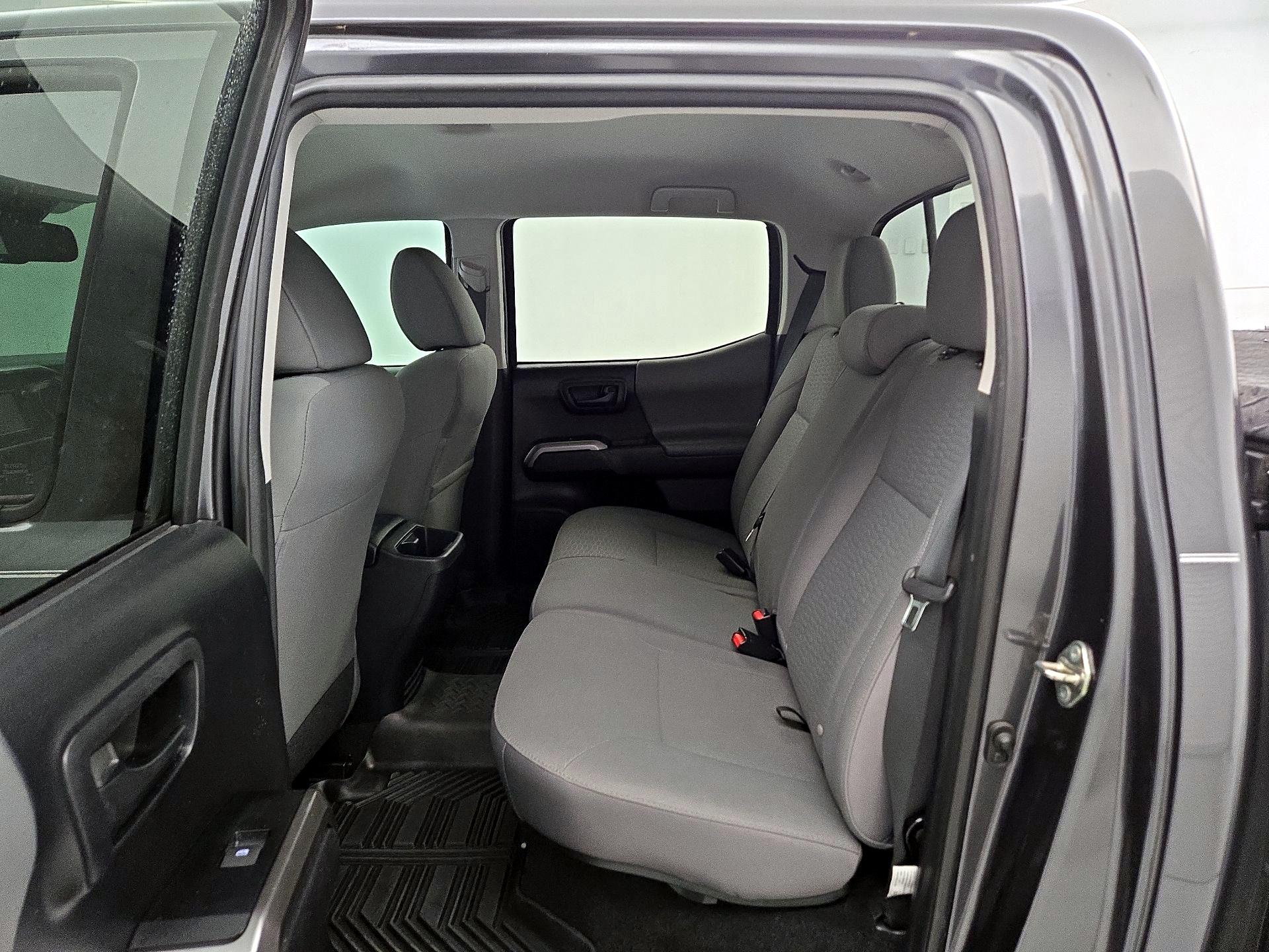 Thumbnail: 2019 Toyota Tacoma - 19