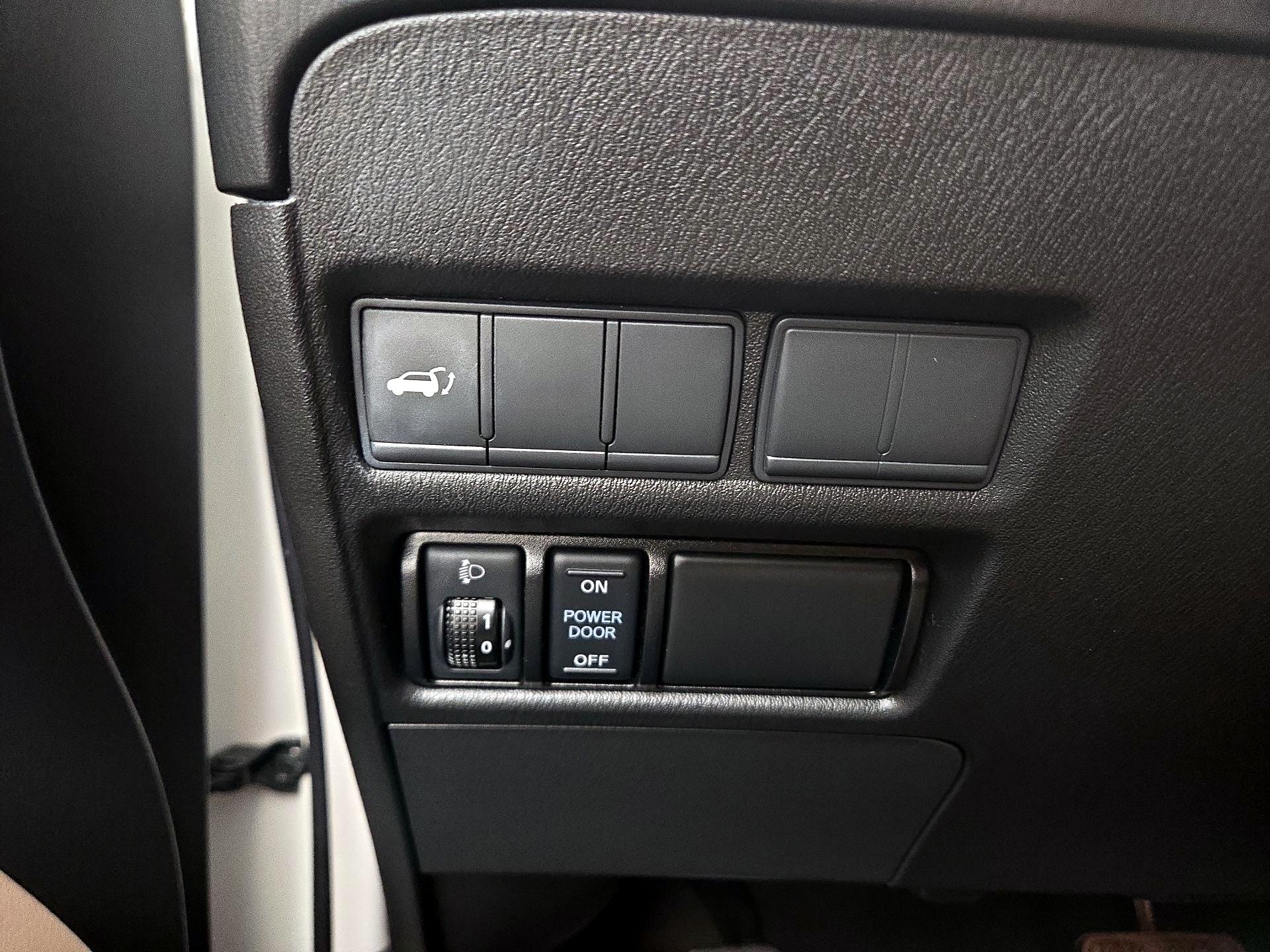 Thumbnail: 2017 Nissan Armada - 13