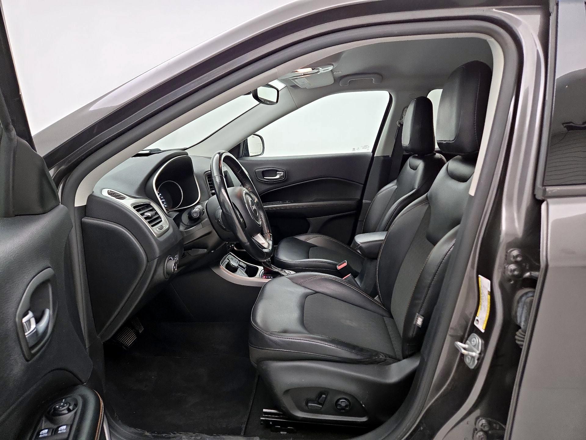 Thumbnail: 2018 Jeep Compass - 11