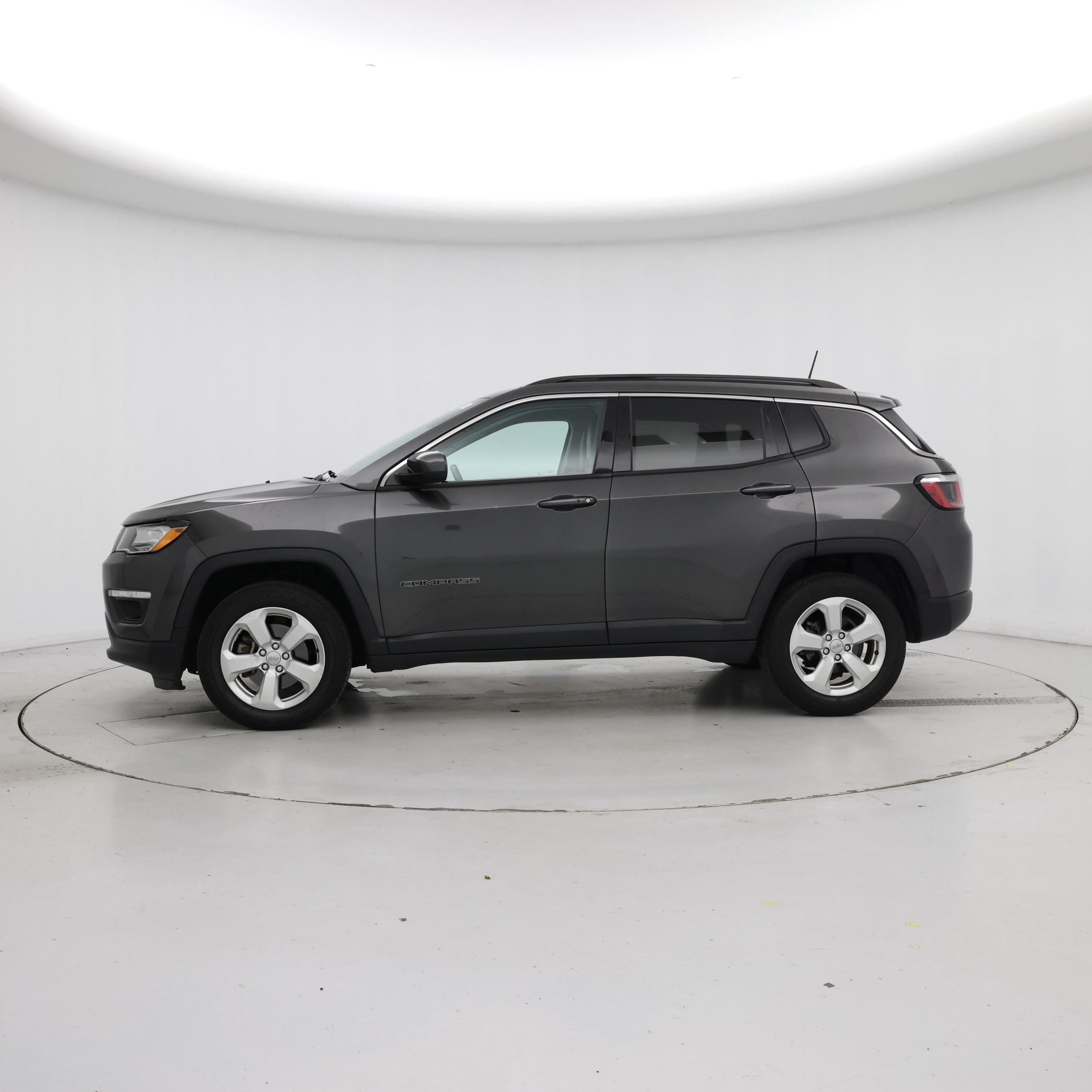 Thumbnail: 2018 Jeep Compass - 3