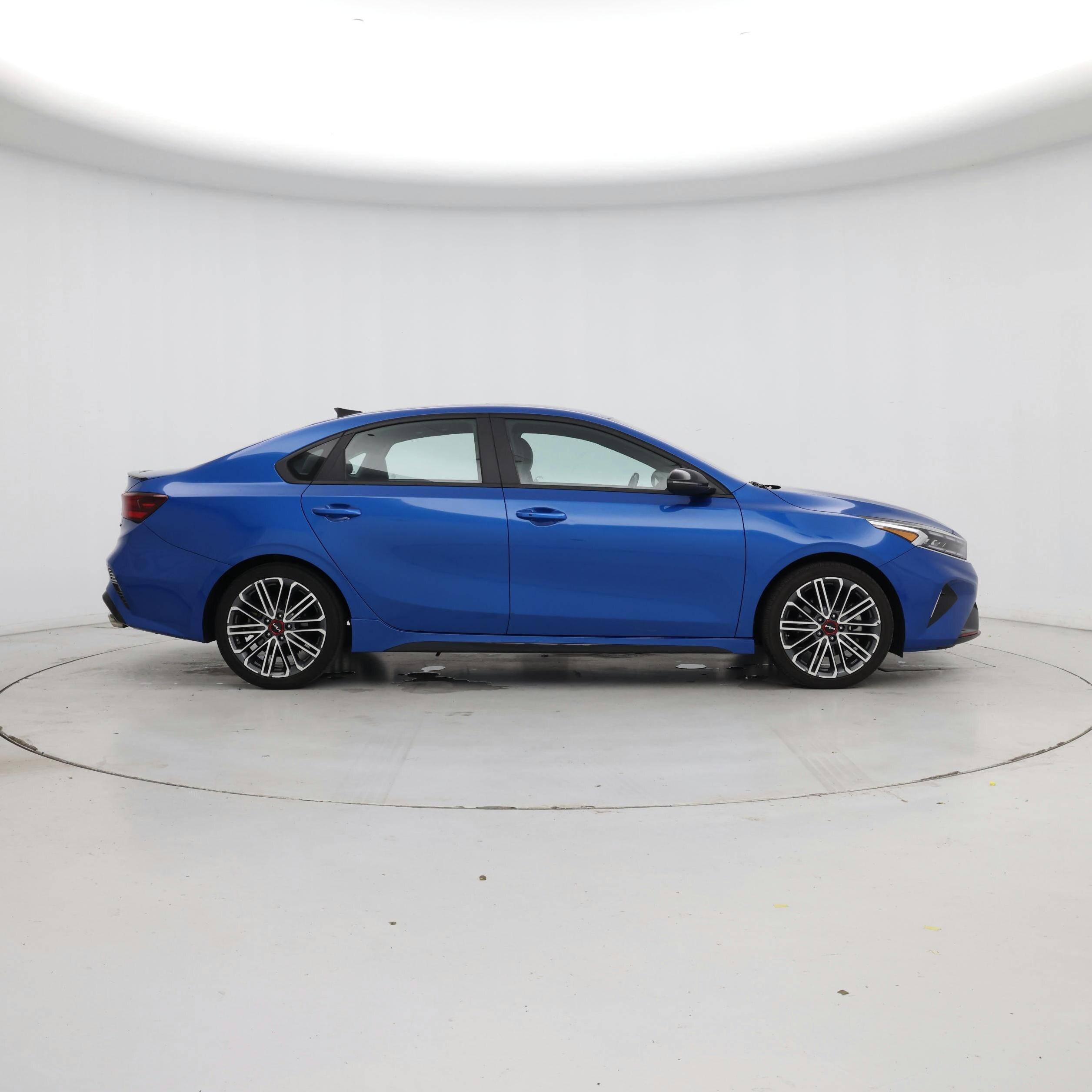 Thumbnail: 2023 Kia Forte - 7