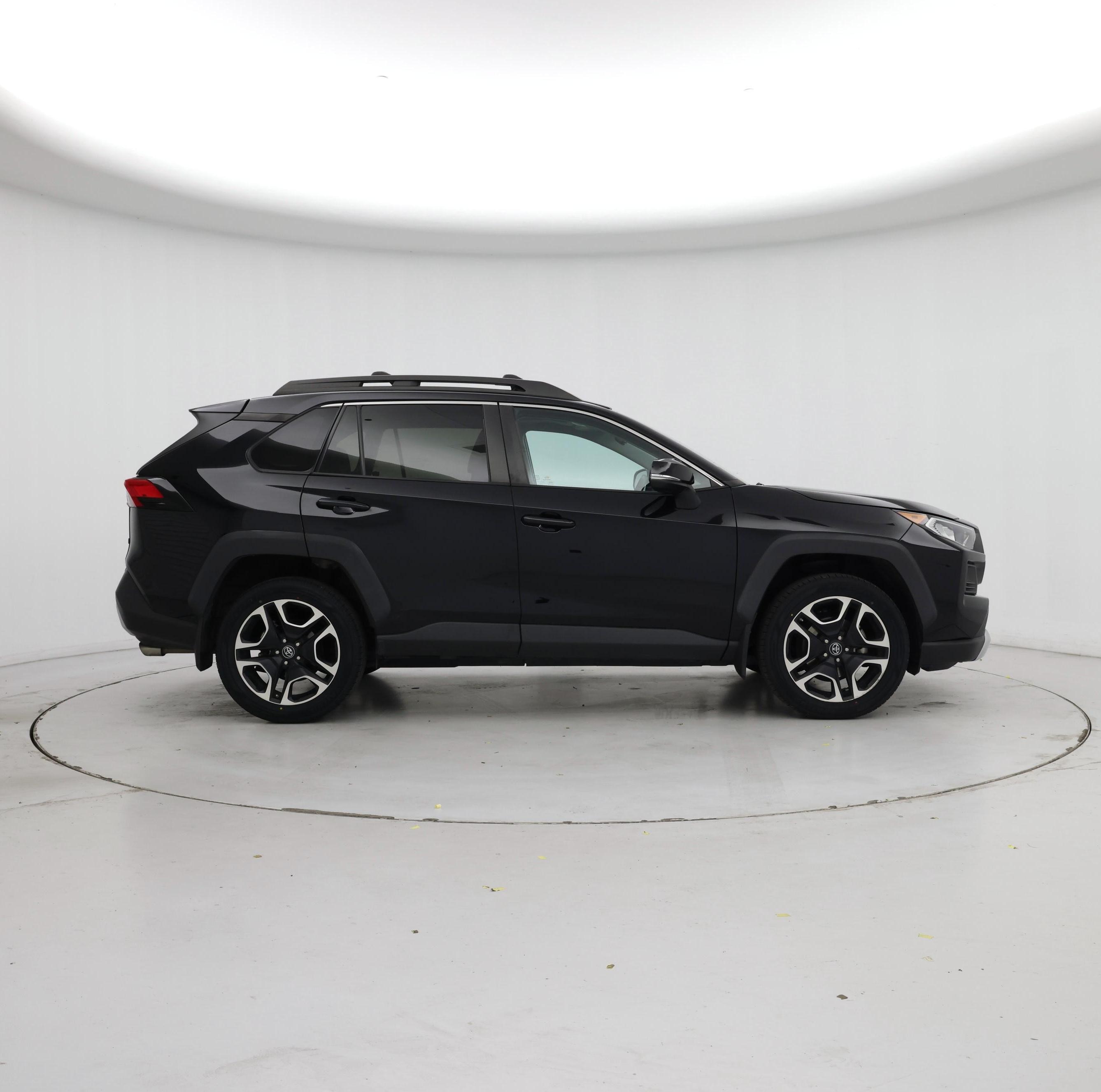 Thumbnail: 2019 Toyota RAV4 - 7