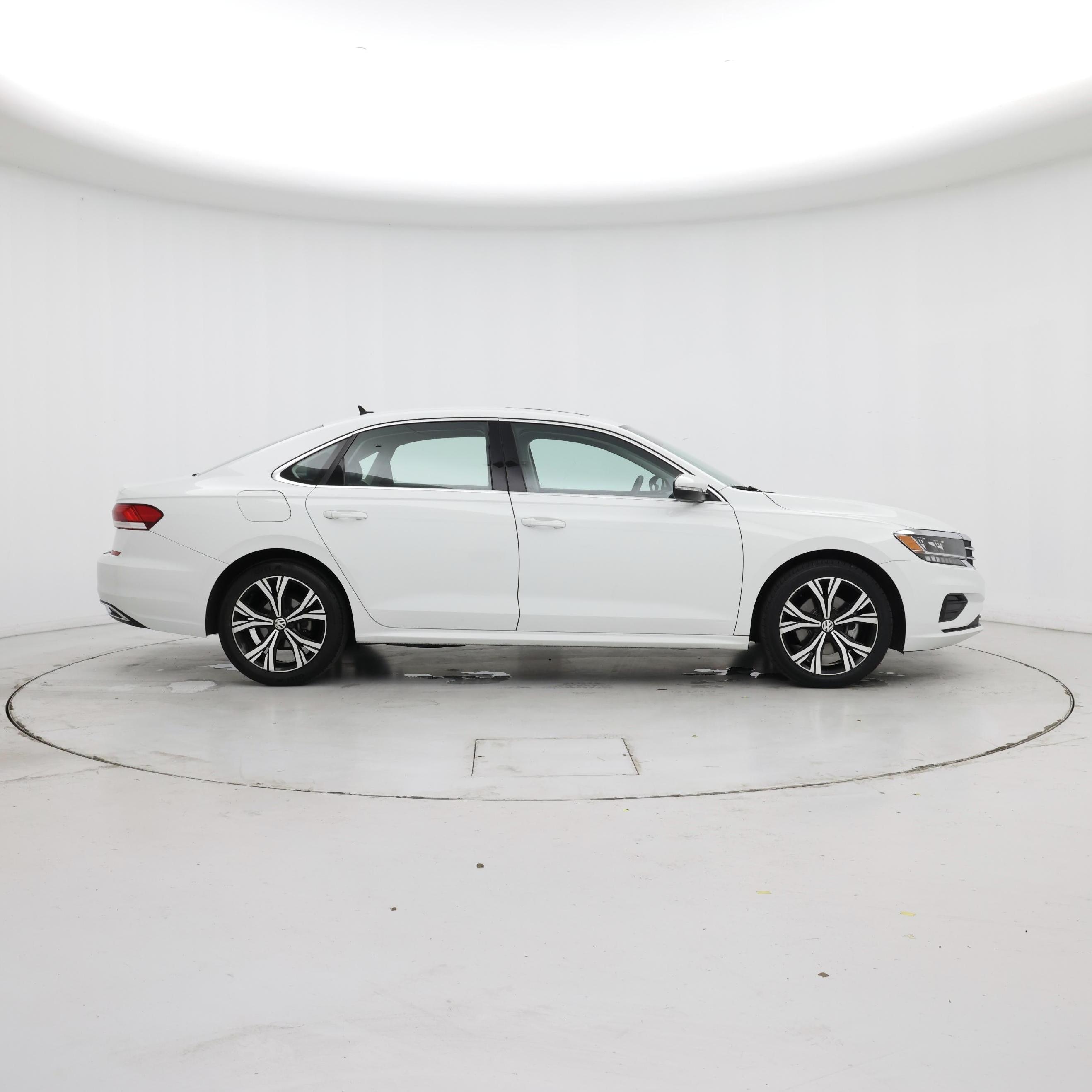 Thumbnail: 2021 Volkswagen Passat - 7