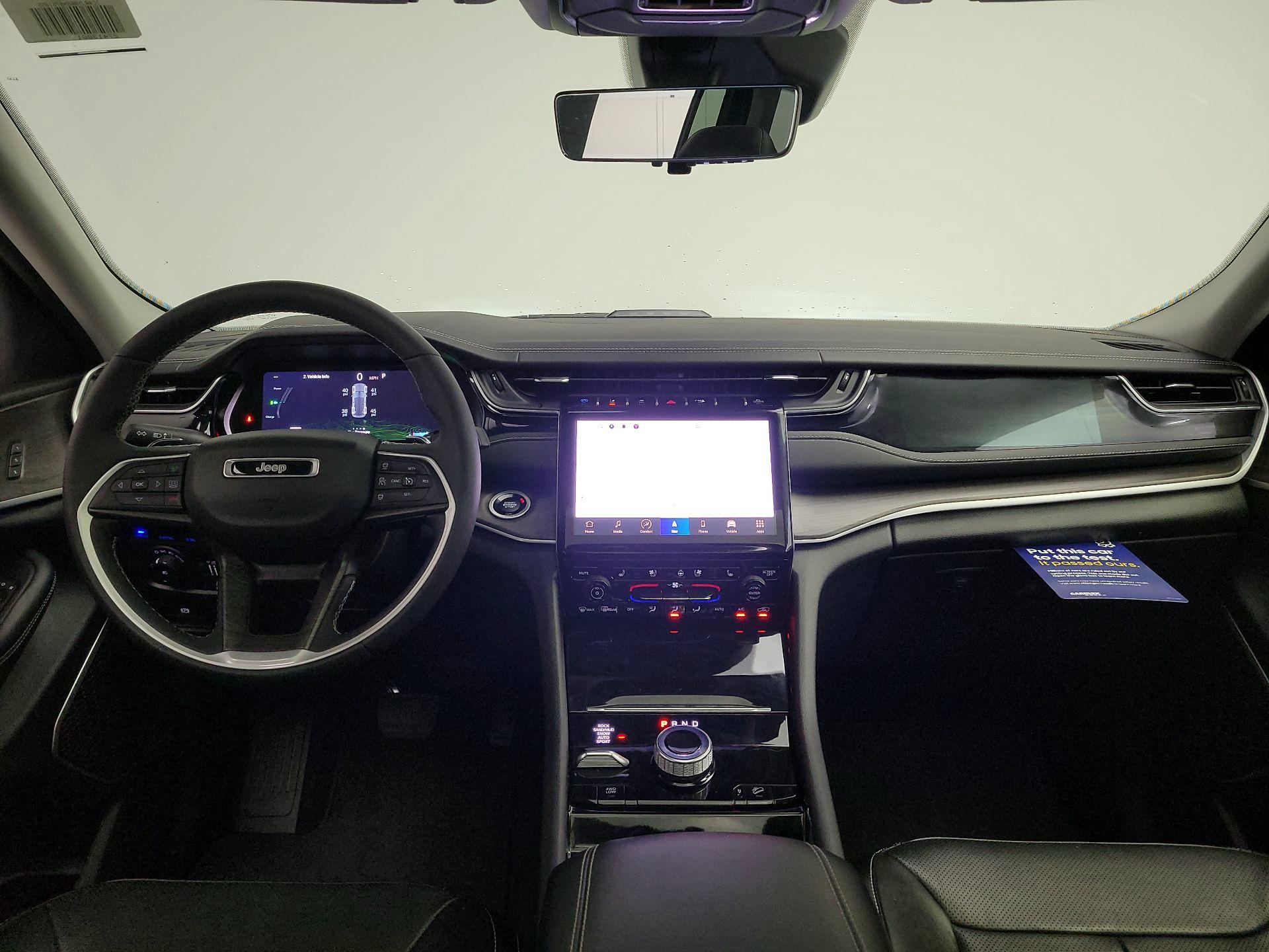 Thumbnail: 2022 Jeep Grand Cherokee - 9