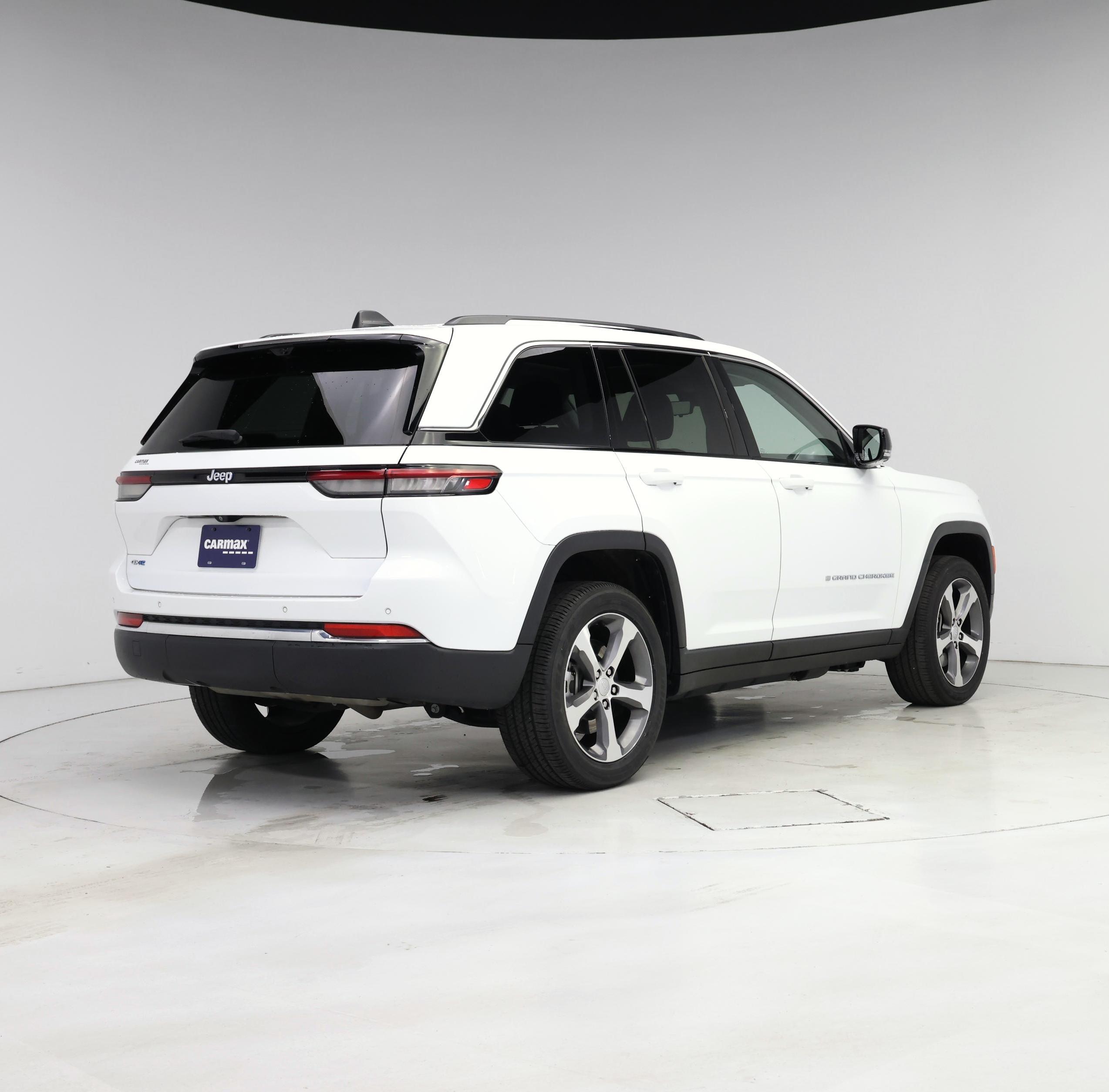 Thumbnail: 2022 Jeep Grand Cherokee - 8