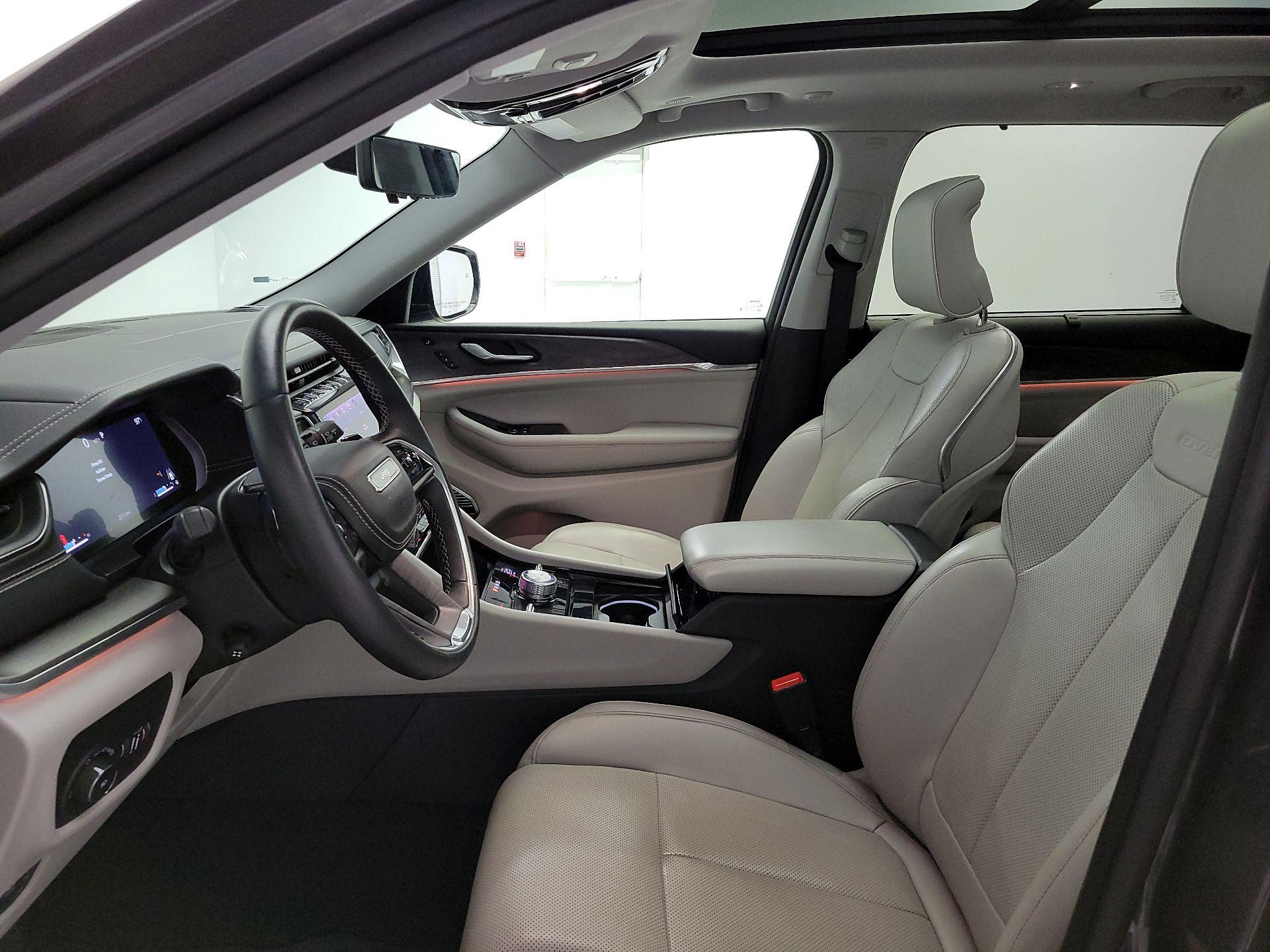 Thumbnail: 2022 Jeep Grand Cherokee L - 11