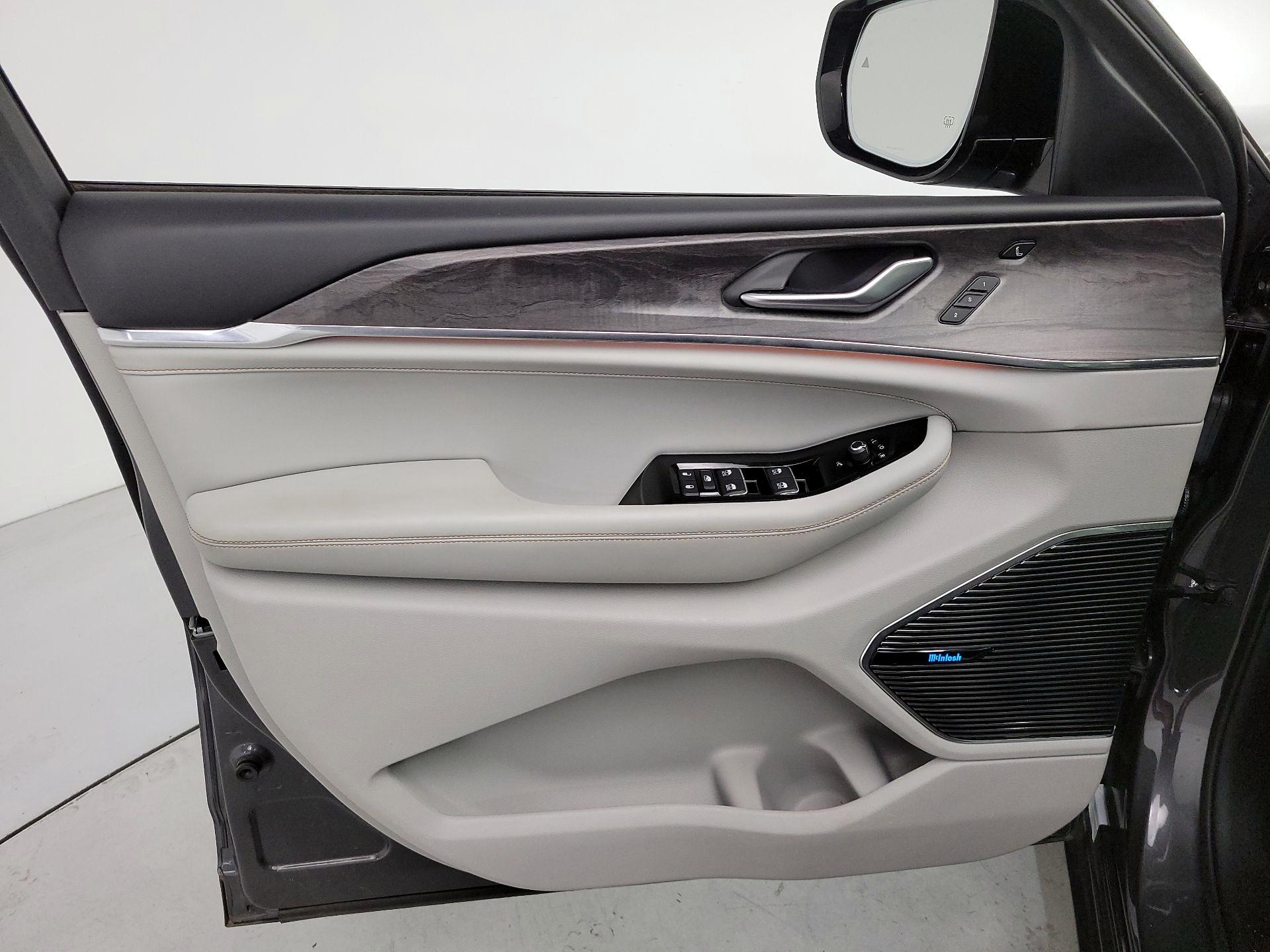 Thumbnail: 2022 Jeep Grand Cherokee L - 12