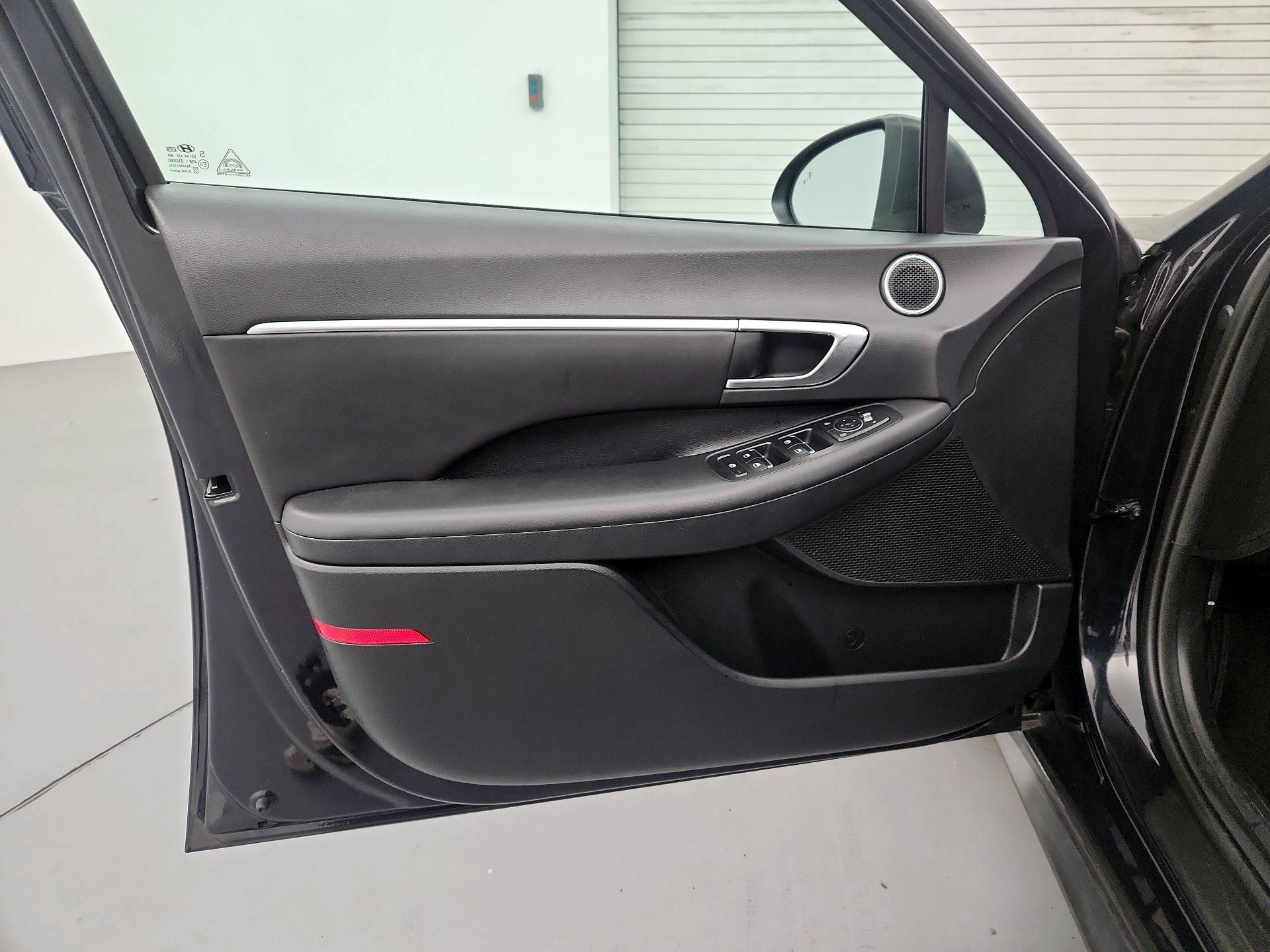 Thumbnail: 2023 Hyundai Sonata - 12