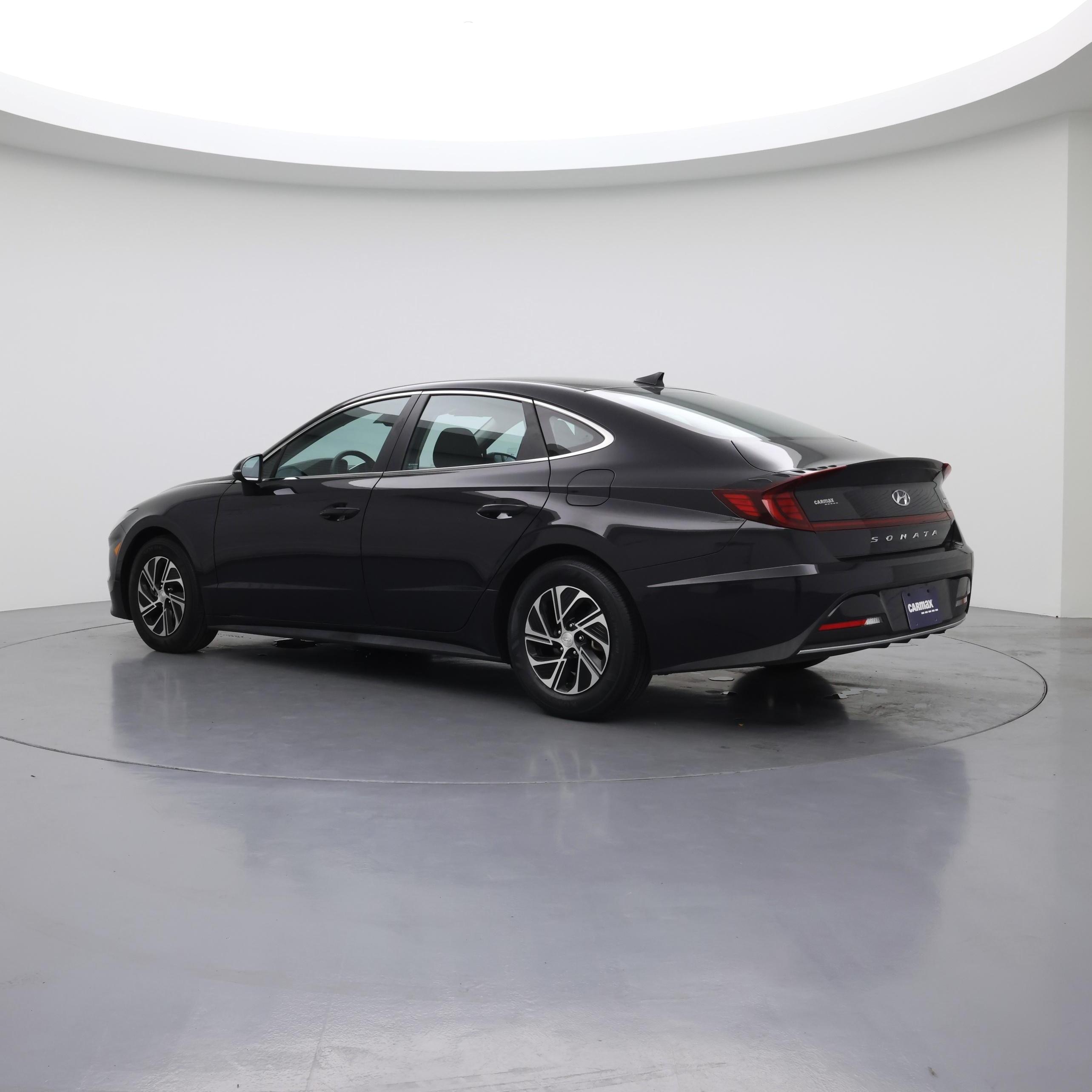 Thumbnail: 2023 Hyundai Sonata - 2