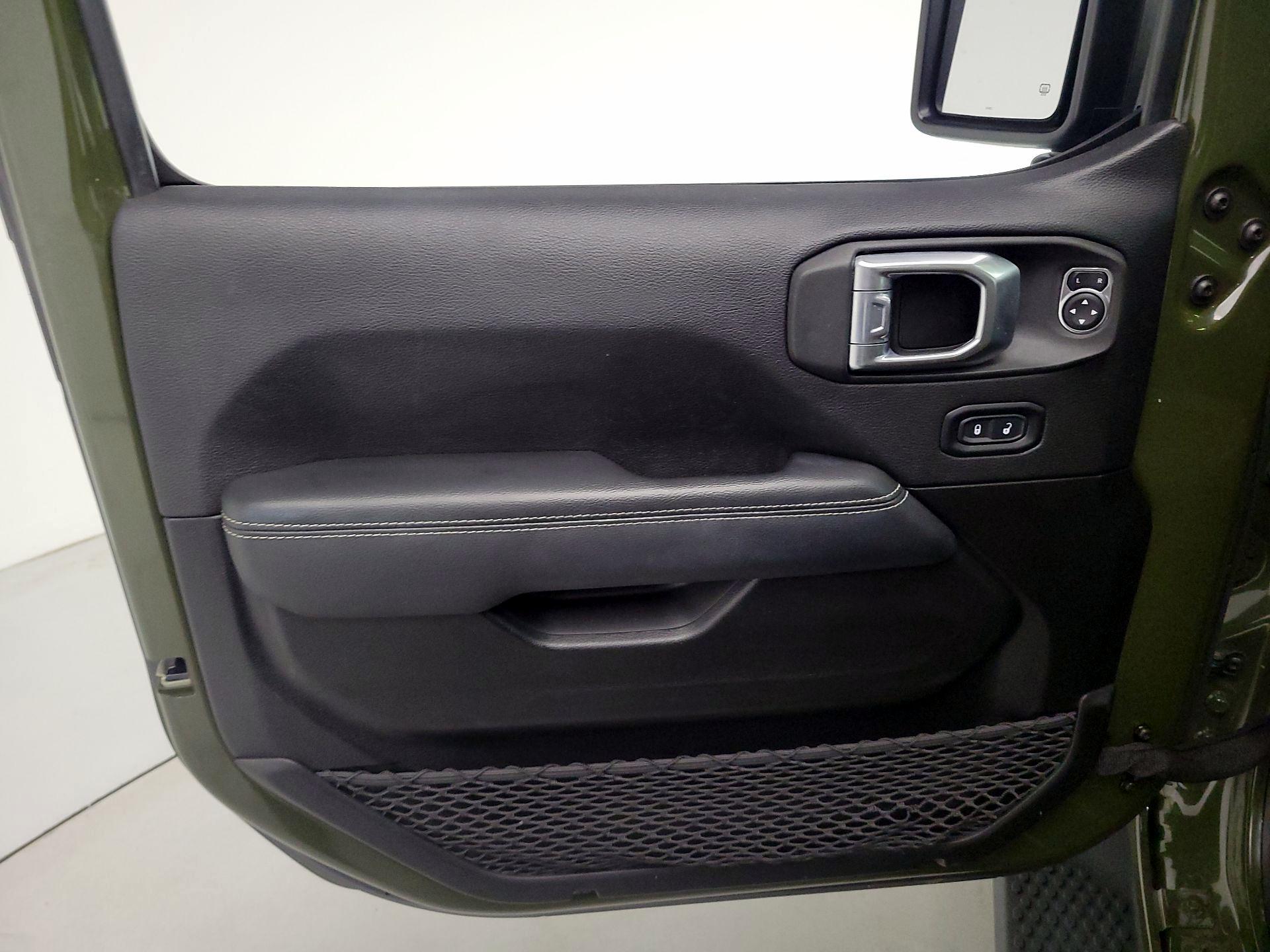 Thumbnail: 2022 Jeep Wrangler - 12