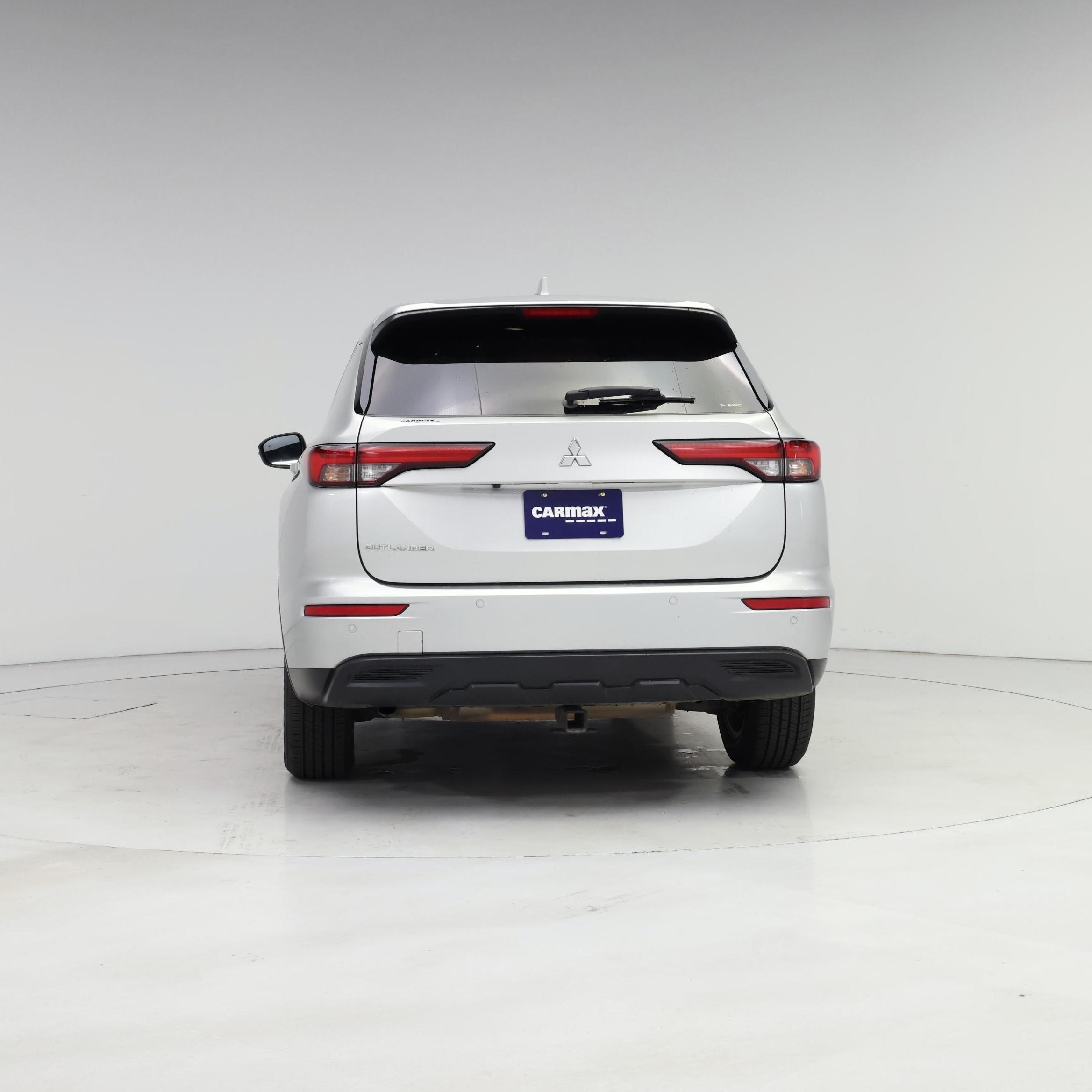 Thumbnail: 2023 Mitsubishi Outlander - 6