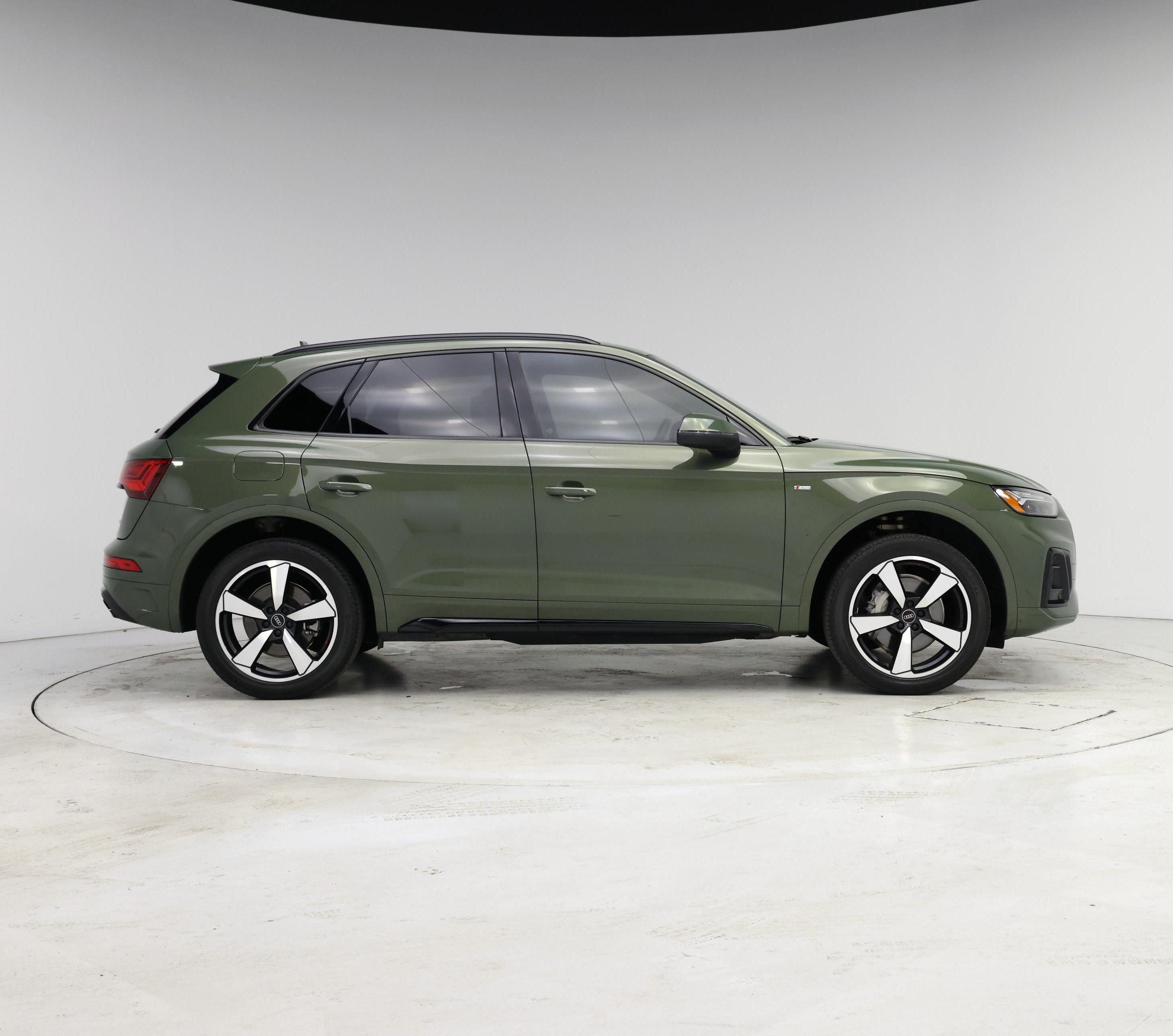 Thumbnail: 2023 Audi Q5 - 7