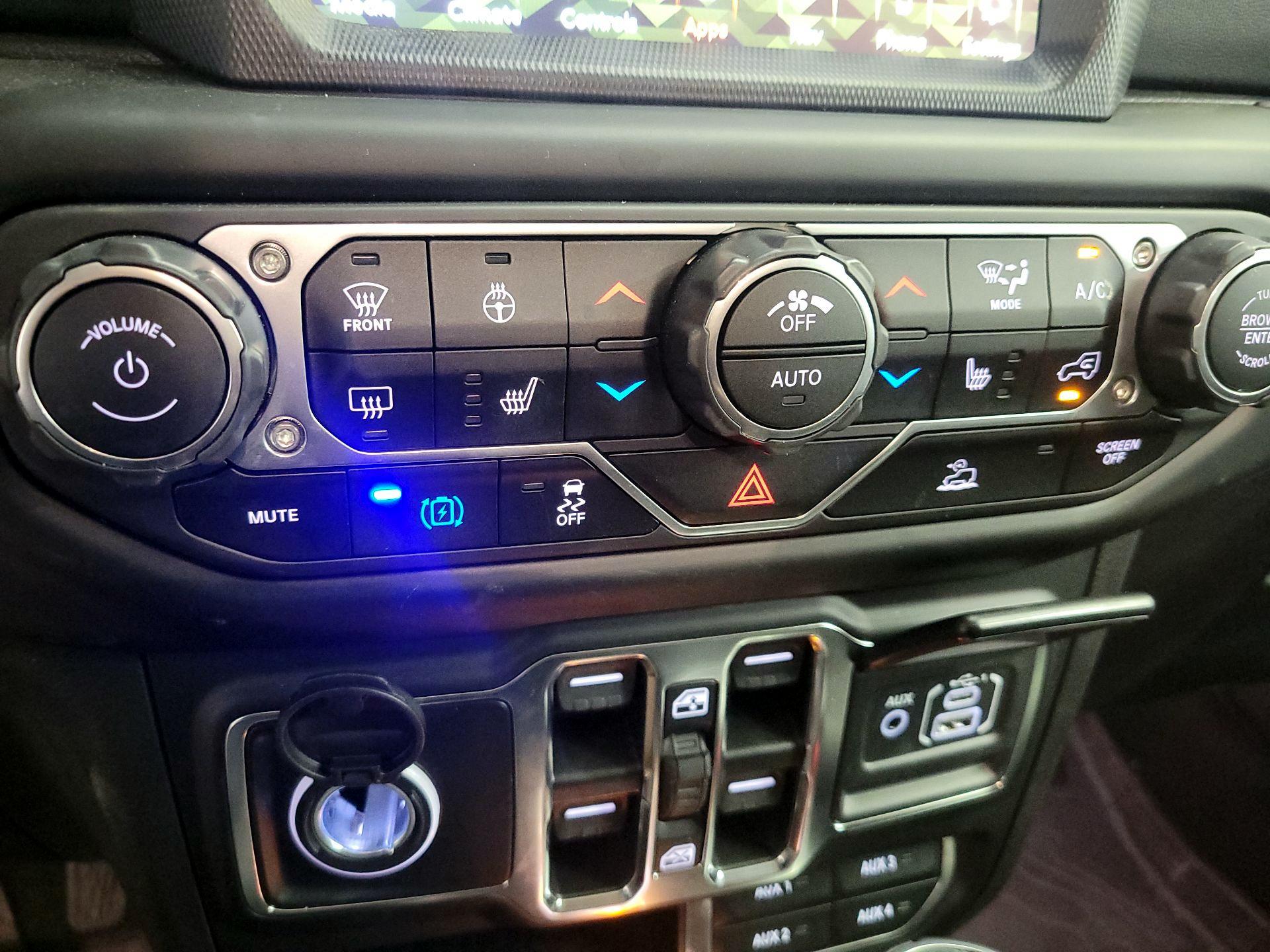 Thumbnail: 2022 Jeep Wrangler - 17