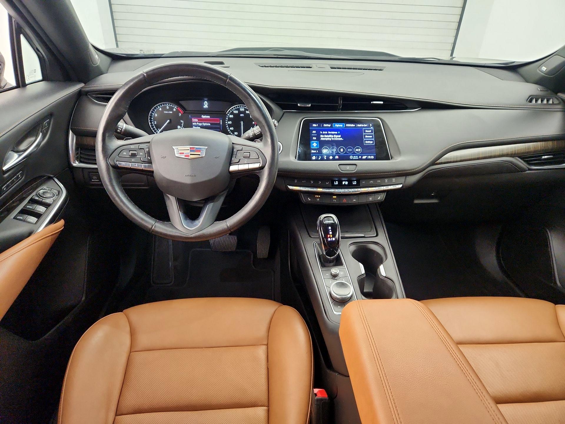 Thumbnail: 2023 Cadillac XT4 - 9