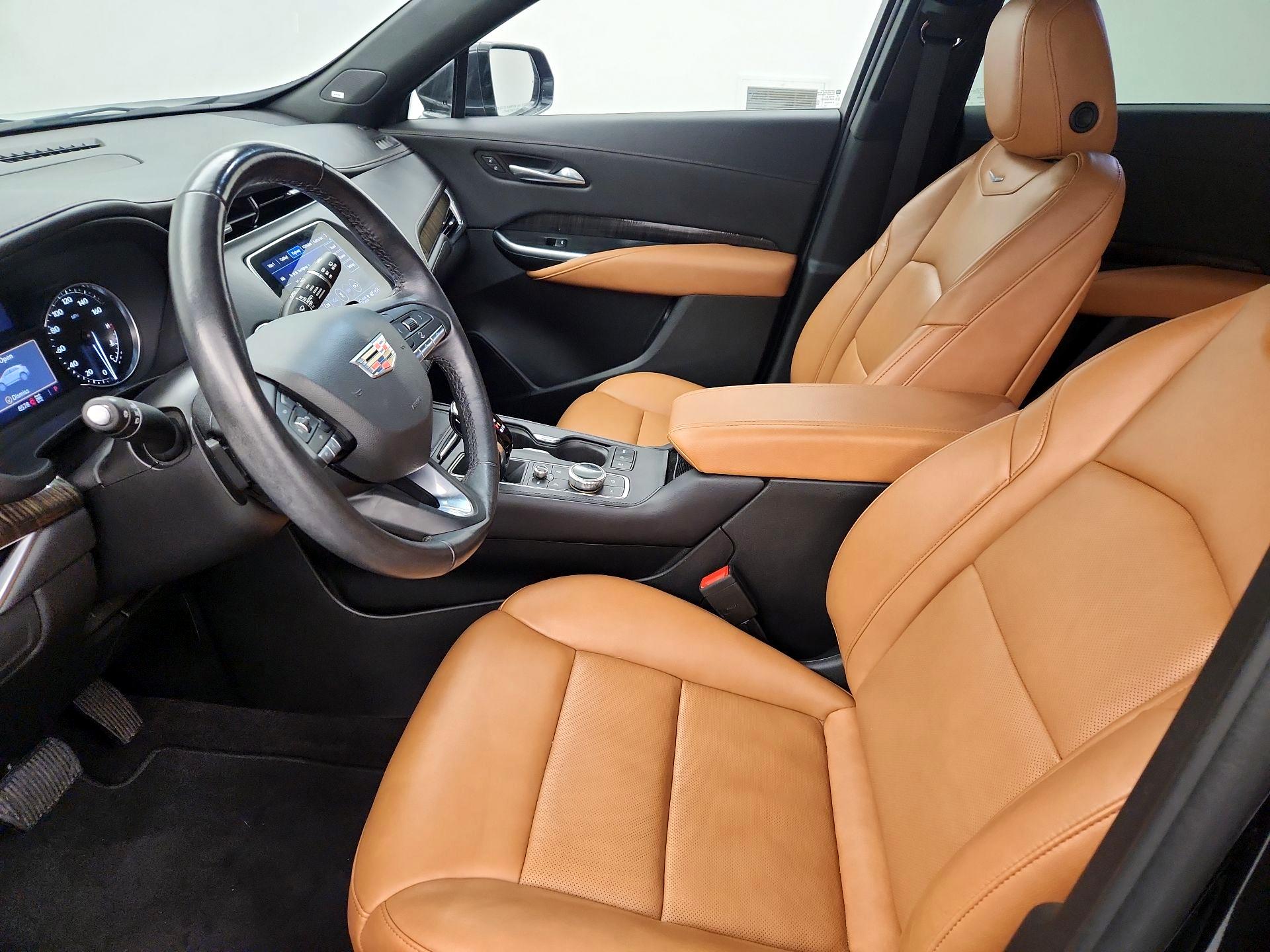 Thumbnail: 2023 Cadillac XT4 - 11
