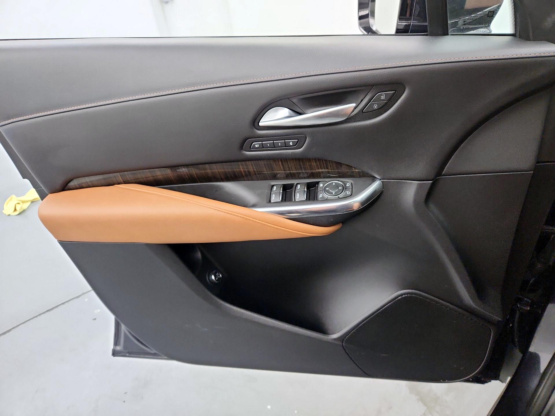 Thumbnail: 2023 Cadillac XT4 - 12