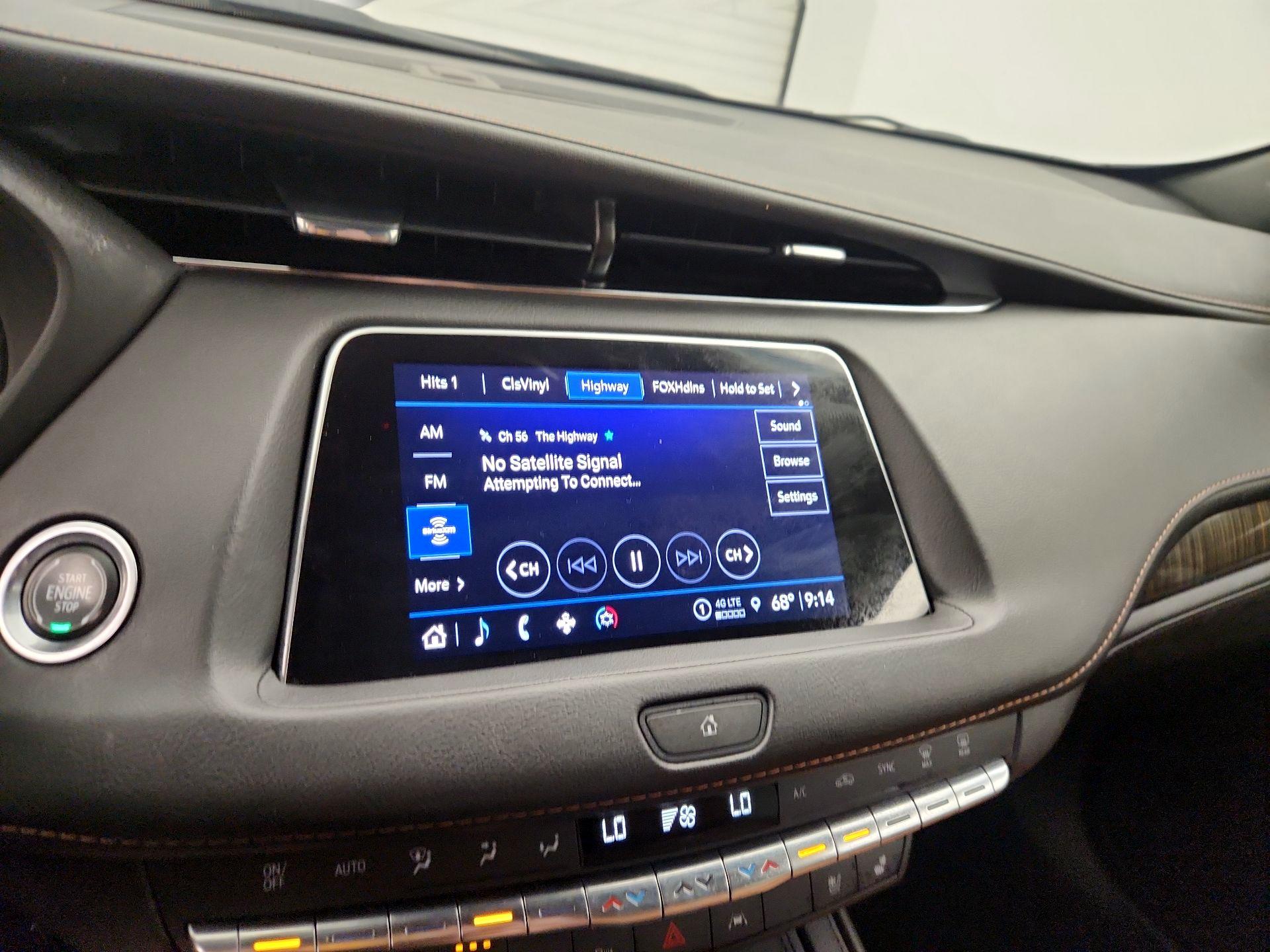 Thumbnail: 2023 Cadillac XT4 - 15