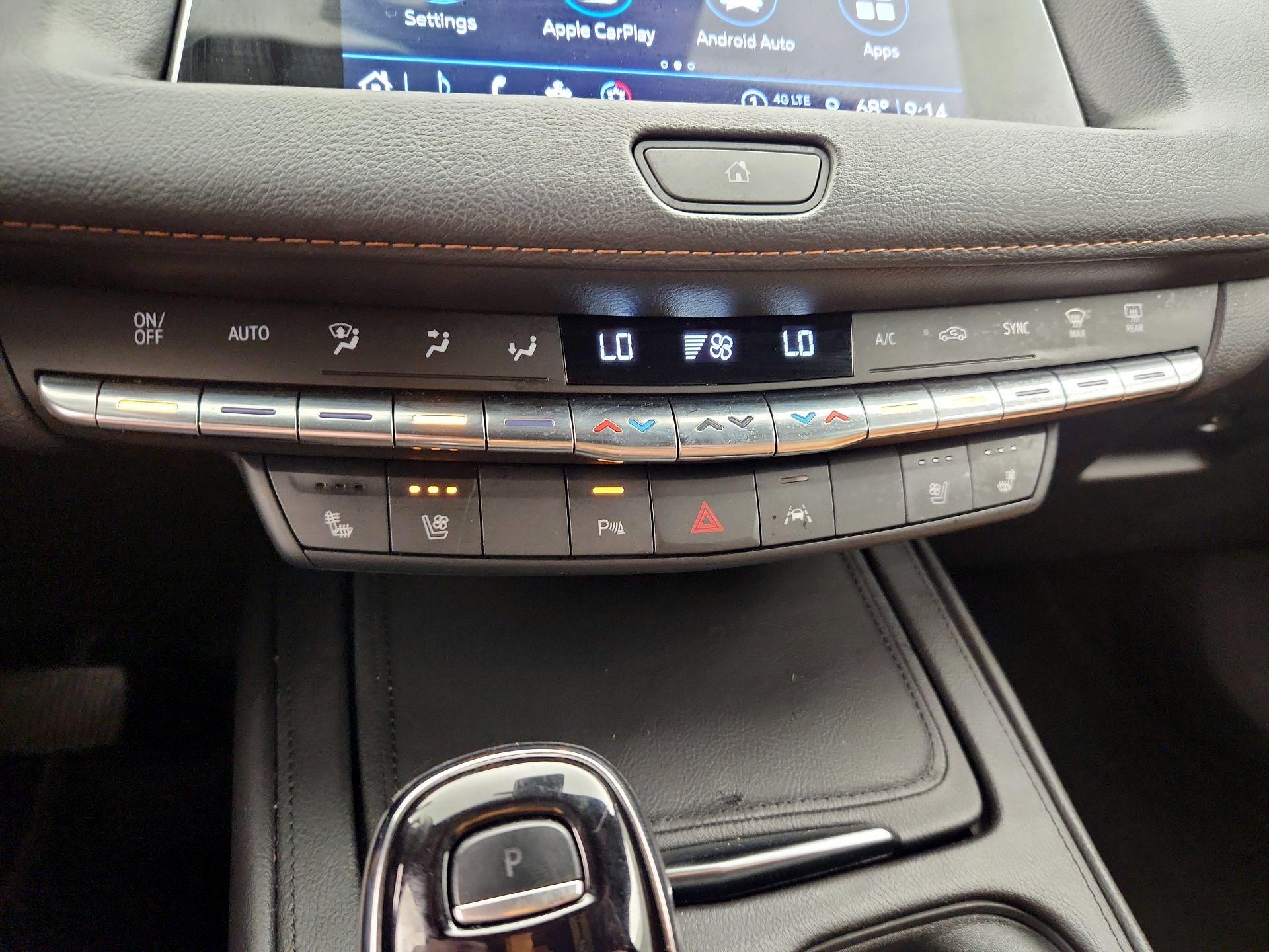 Thumbnail: 2023 Cadillac XT4 - 16