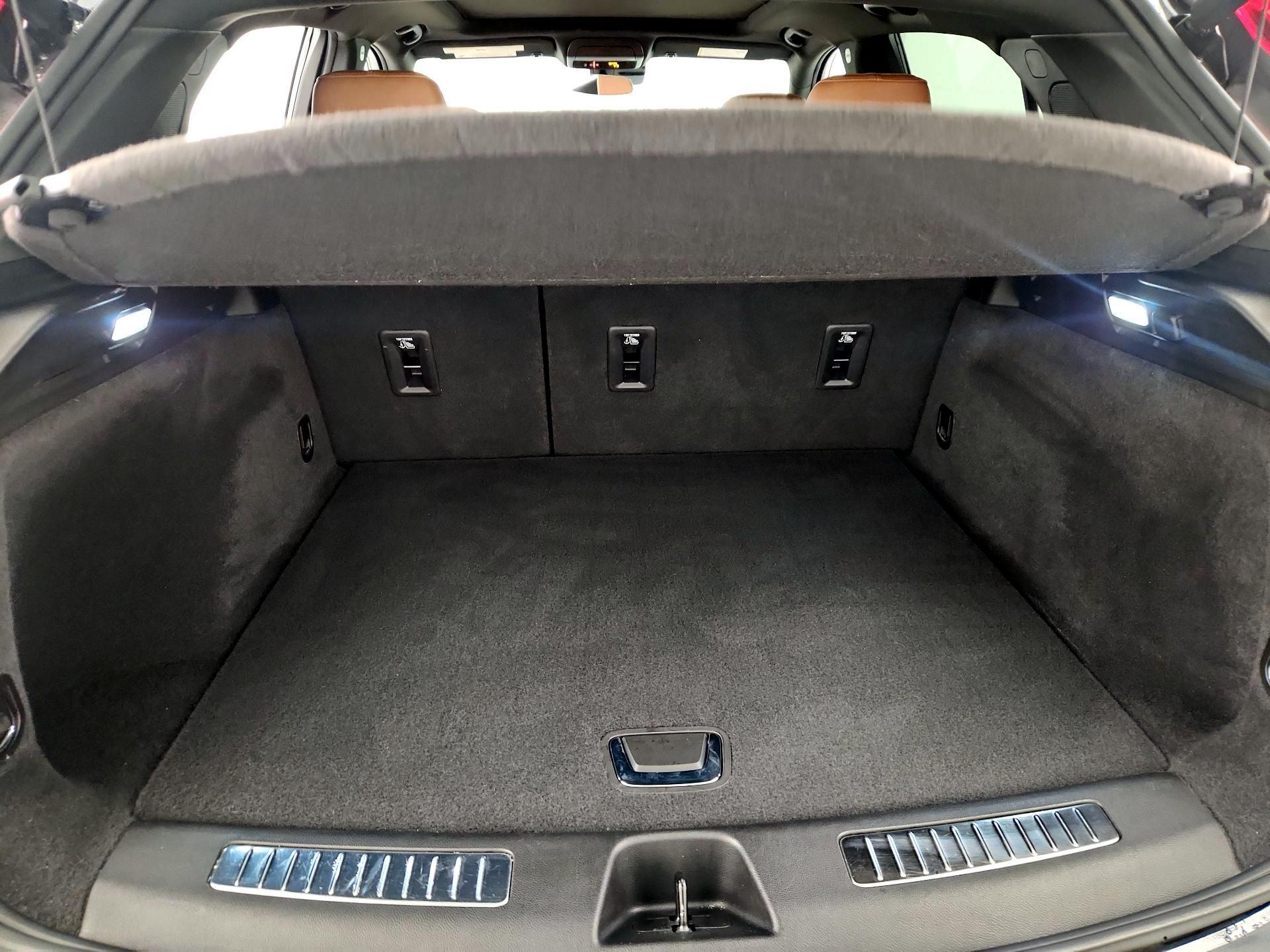 Thumbnail: 2023 Cadillac XT4 - 20
