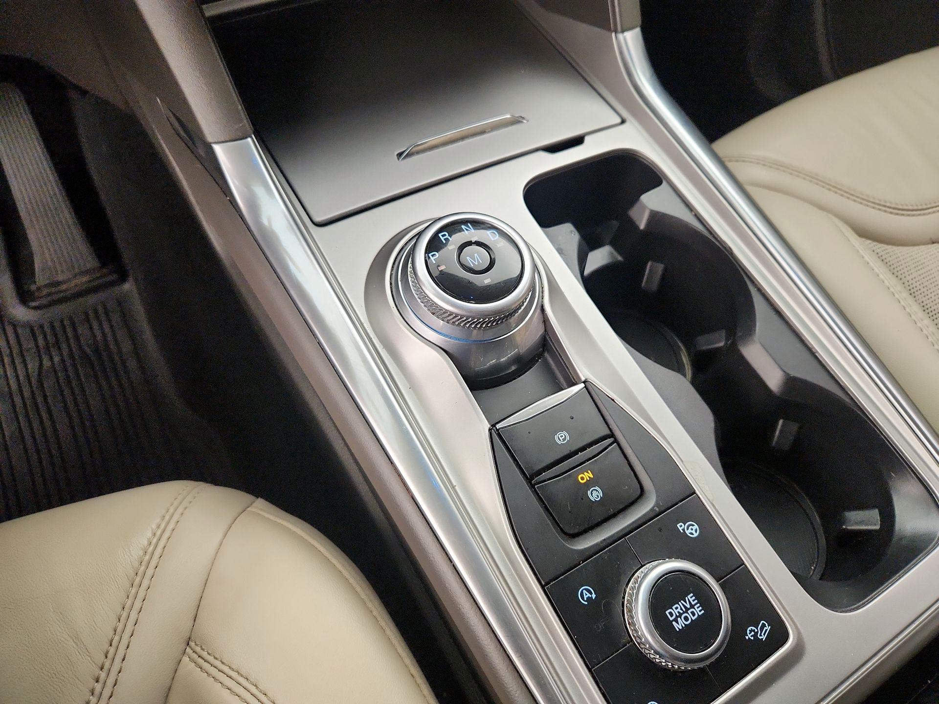 Thumbnail: 2020 Ford Explorer - 18