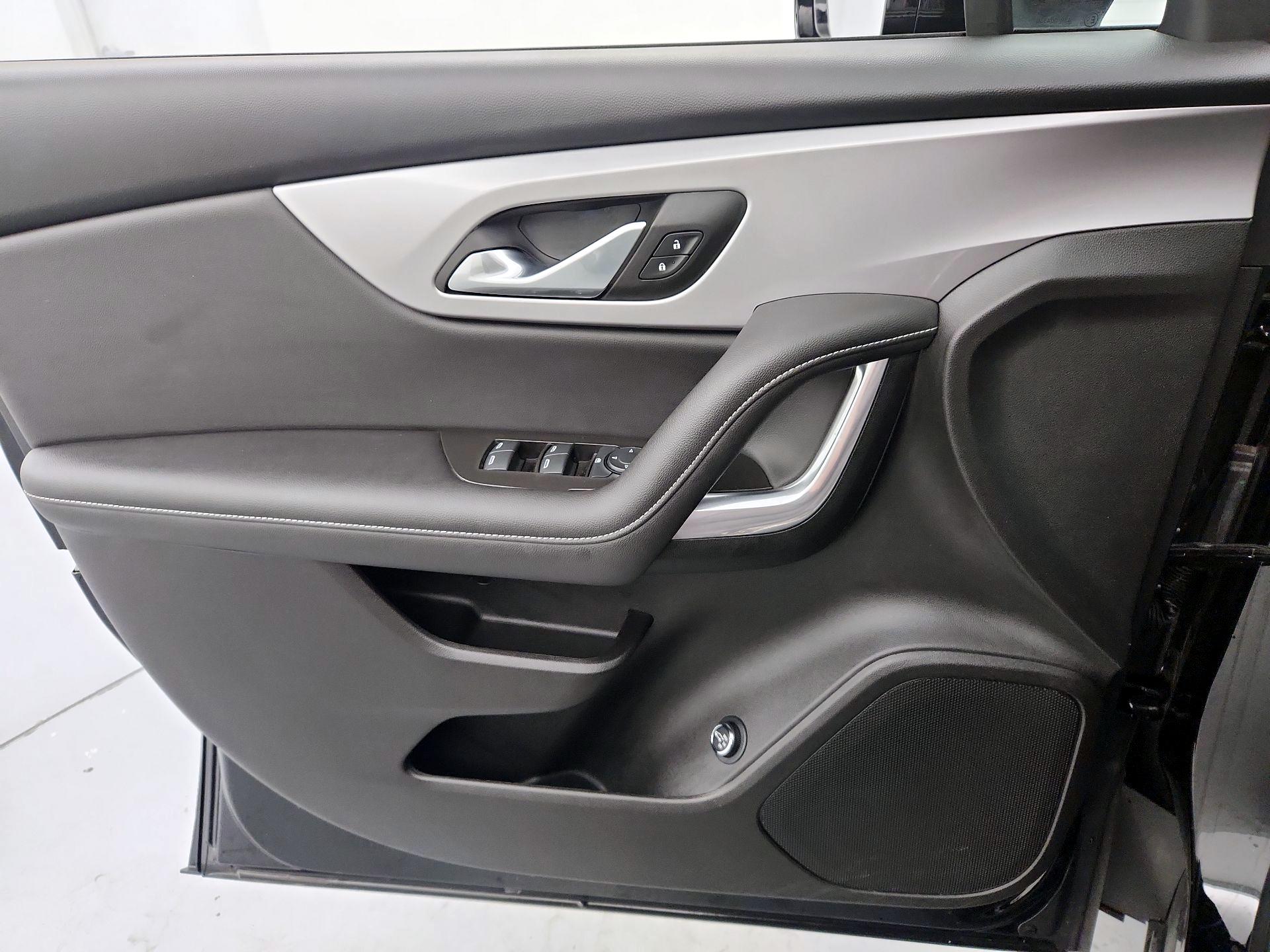 Thumbnail: 2023 Chevrolet Blazer - 12