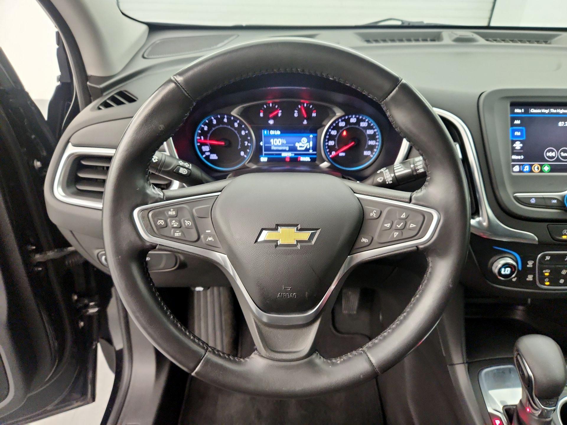 Thumbnail: 2022 Chevrolet Equinox - 10
