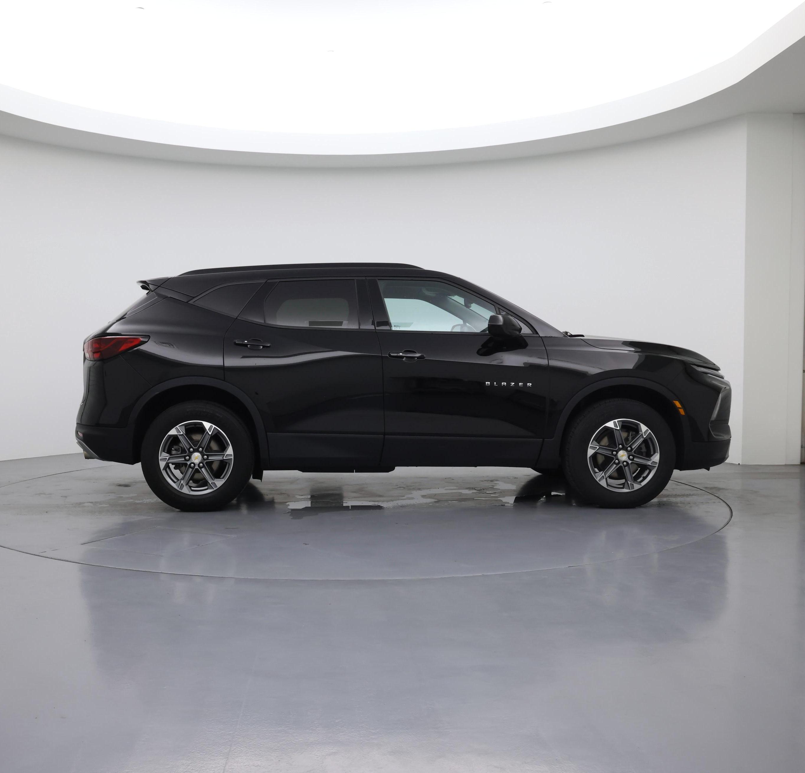 Thumbnail: 2023 Chevrolet Blazer - 7