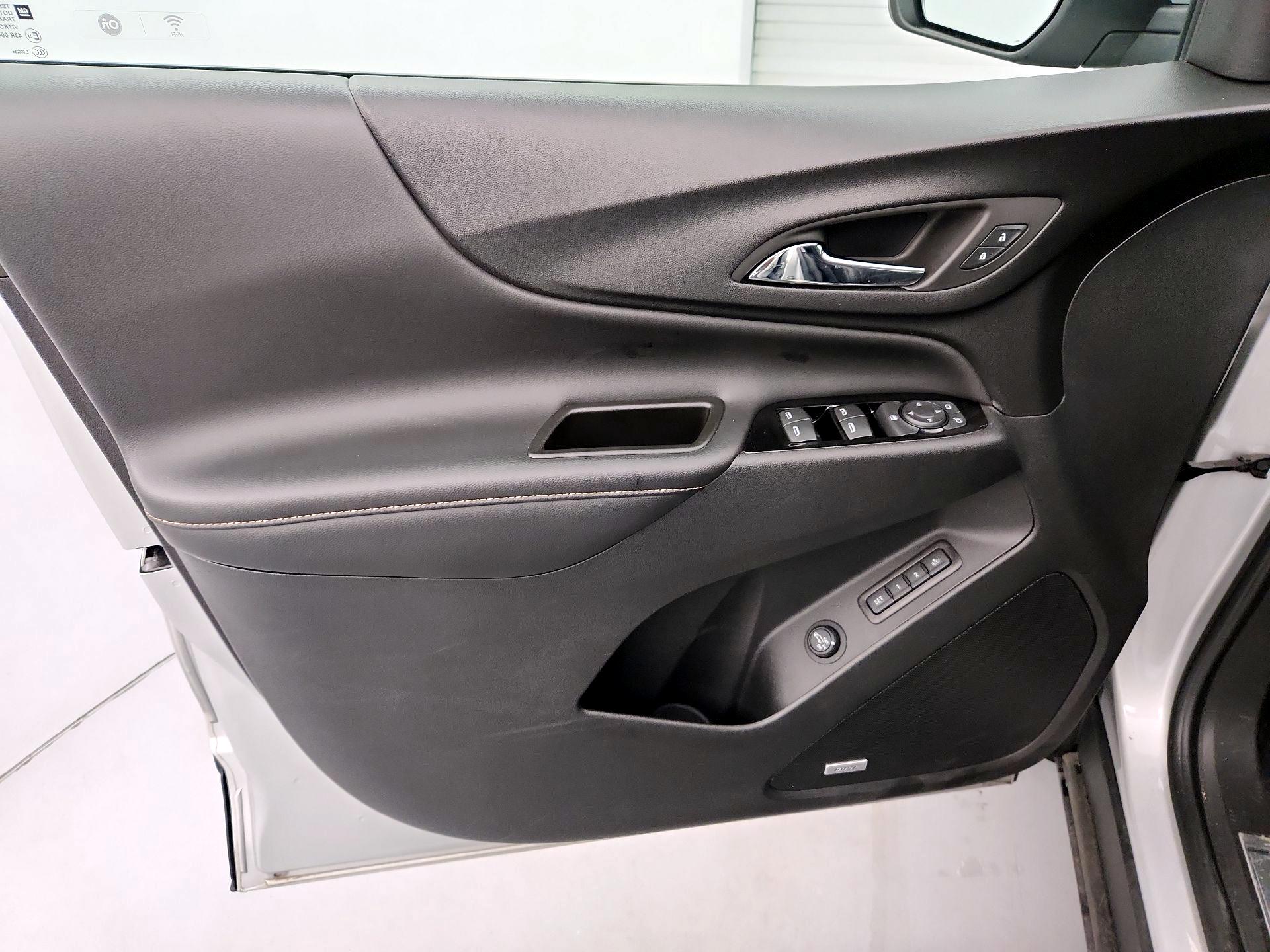 Thumbnail: 2022 Chevrolet Equinox - 12