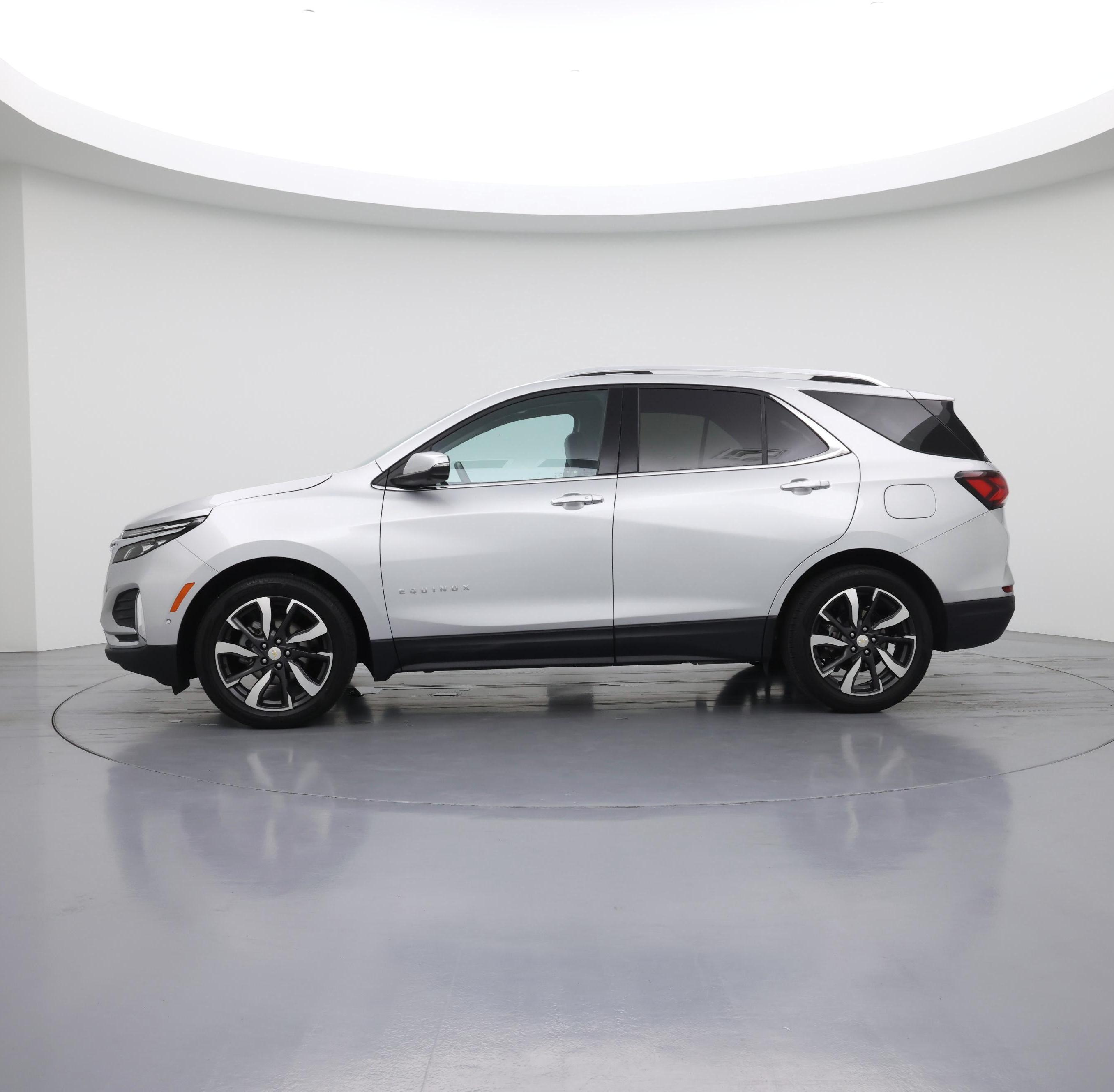 Thumbnail: 2022 Chevrolet Equinox - 3
